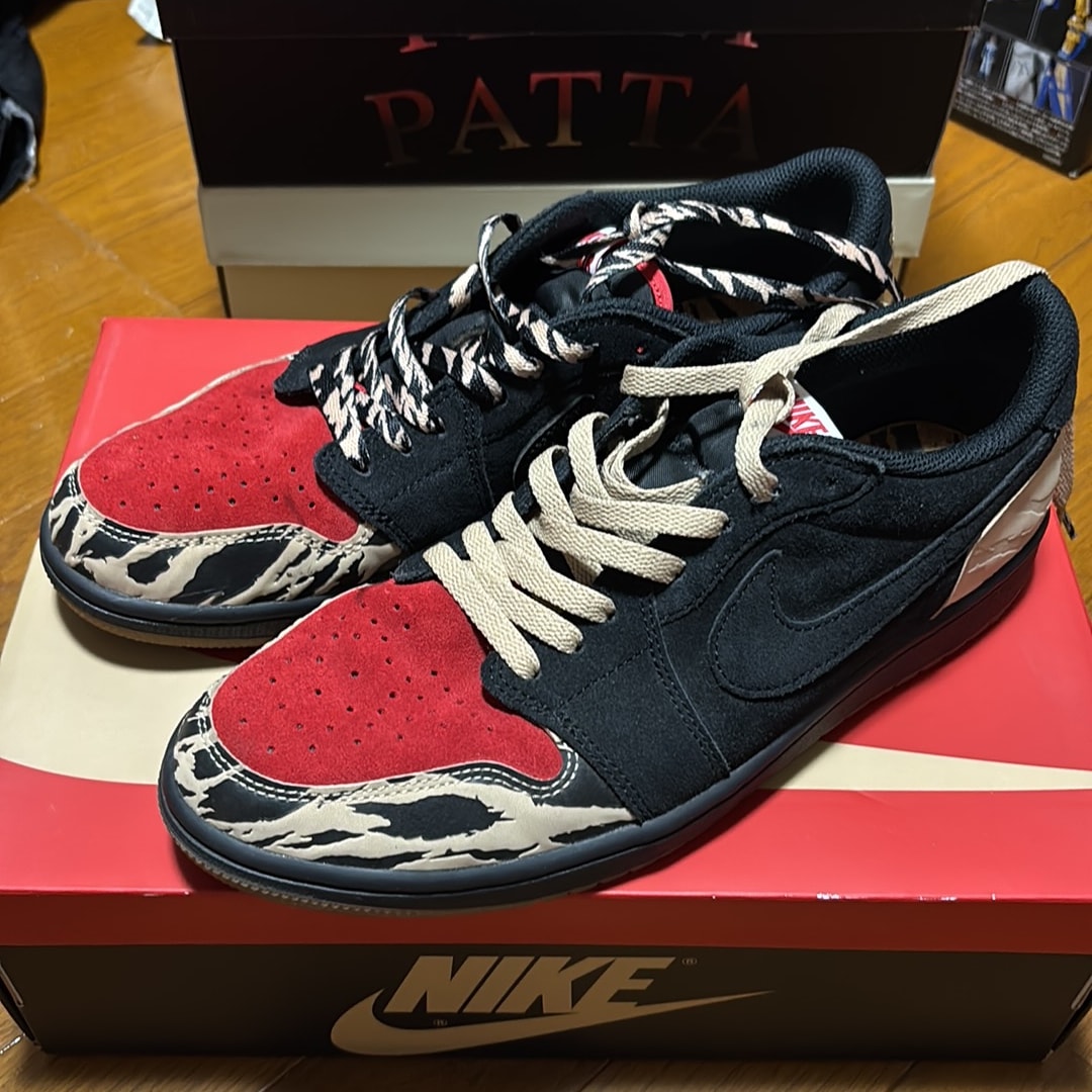 Sole Fly × Nike Air Jordan 1 Low "Black and Sport Red"
