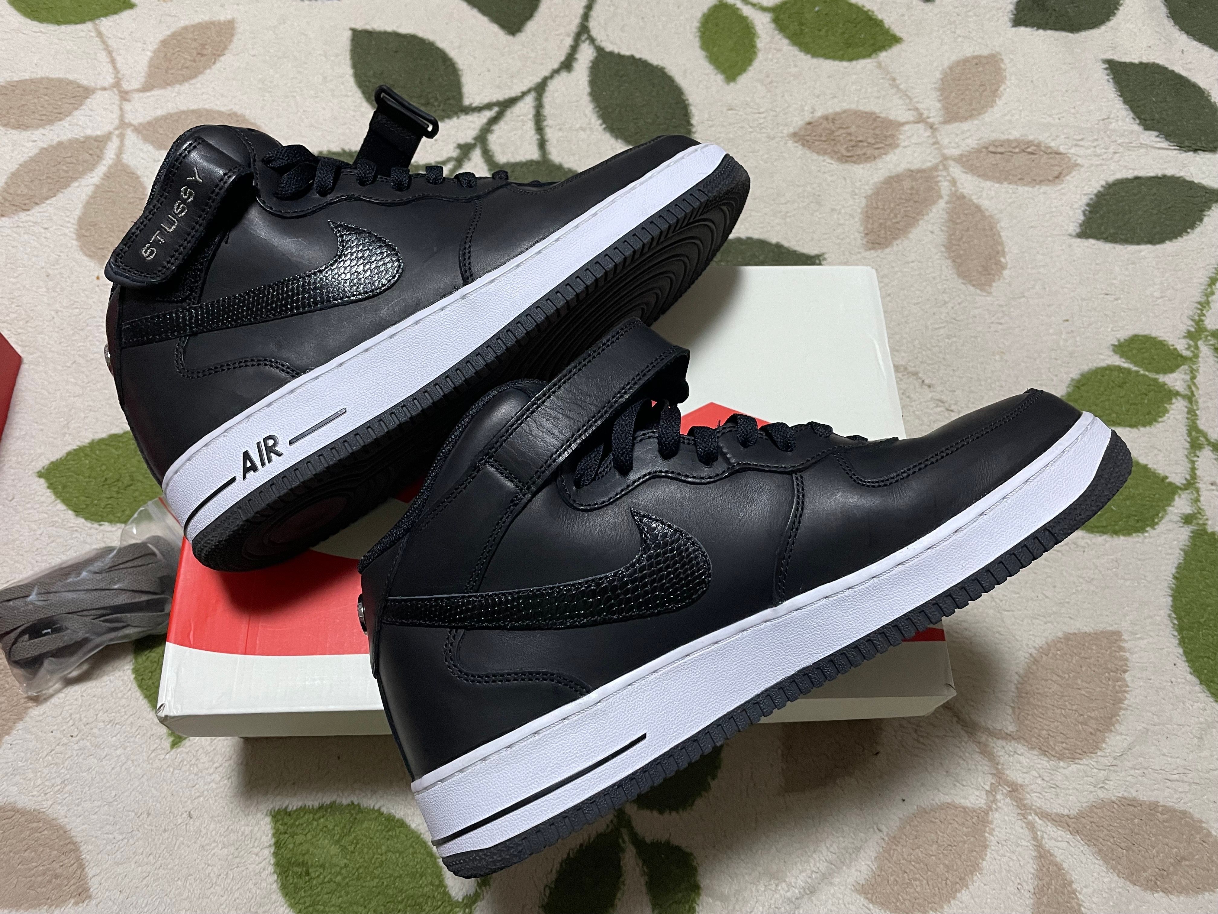 Stussy × Nike Air Force 1 Mid "Black/Black"