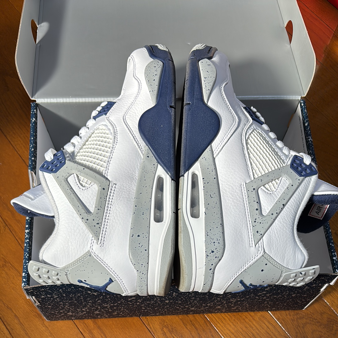 Nike Air Jordan 4 "Midnight Navy"
