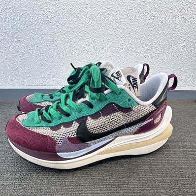 sacai × Nike Vapor Waffle "String/Red/Green"