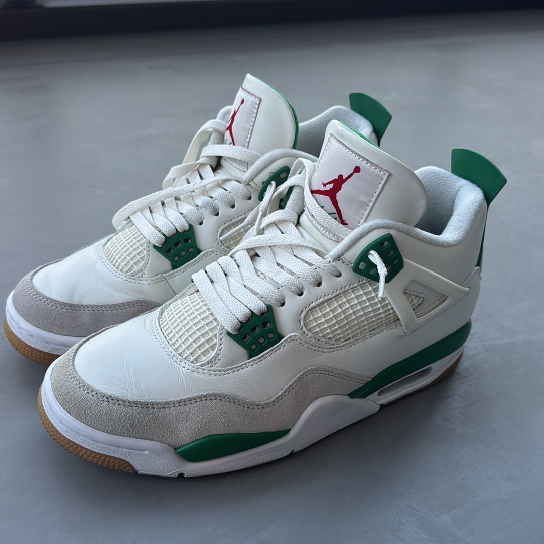 Nike SB × Air Jordan 4 Retro SP "Pine Green"