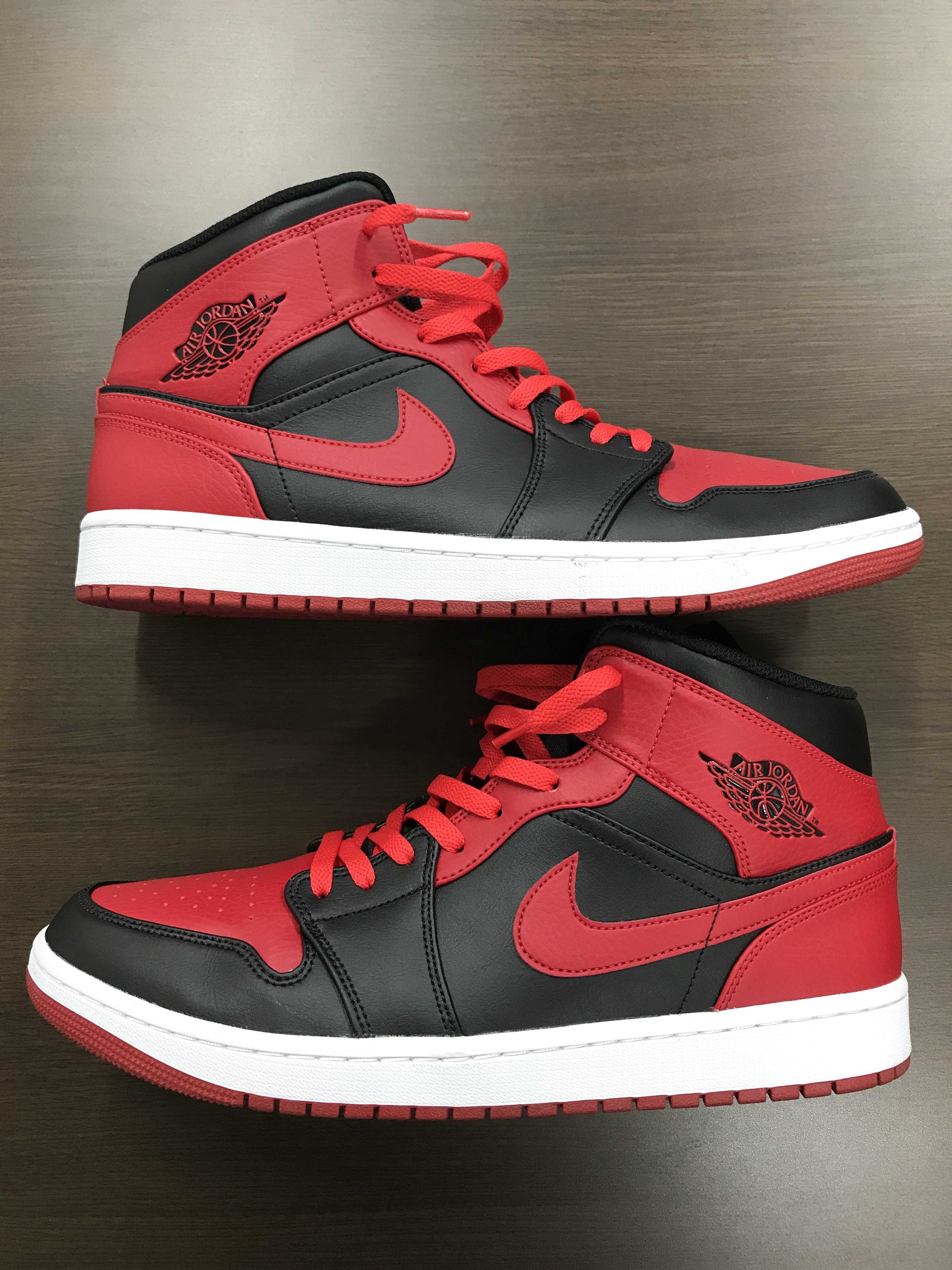 Nike Air Jordan 1 Mid "Bred"