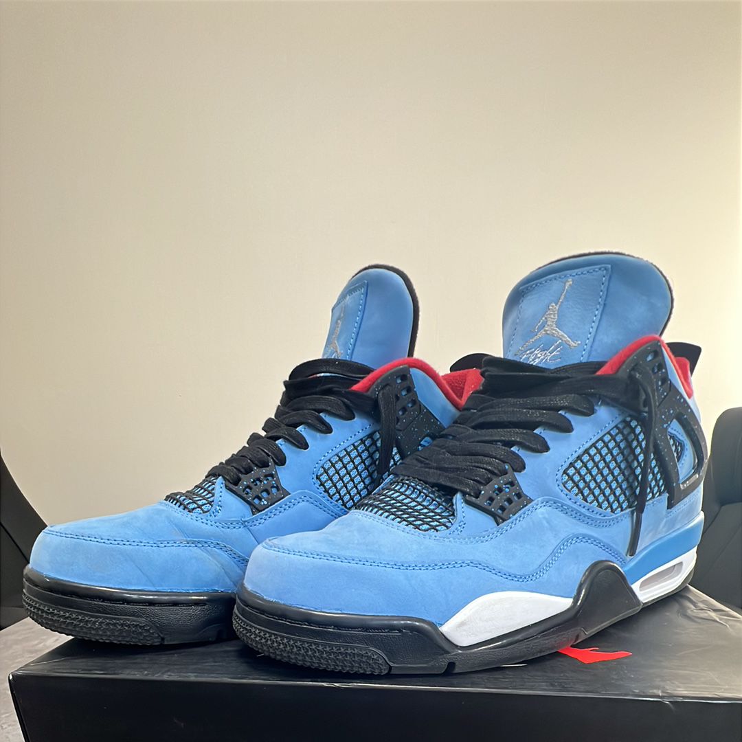Travis Scott × Nike Air Jordan 4 Retro Cactus Jack "University Blue"