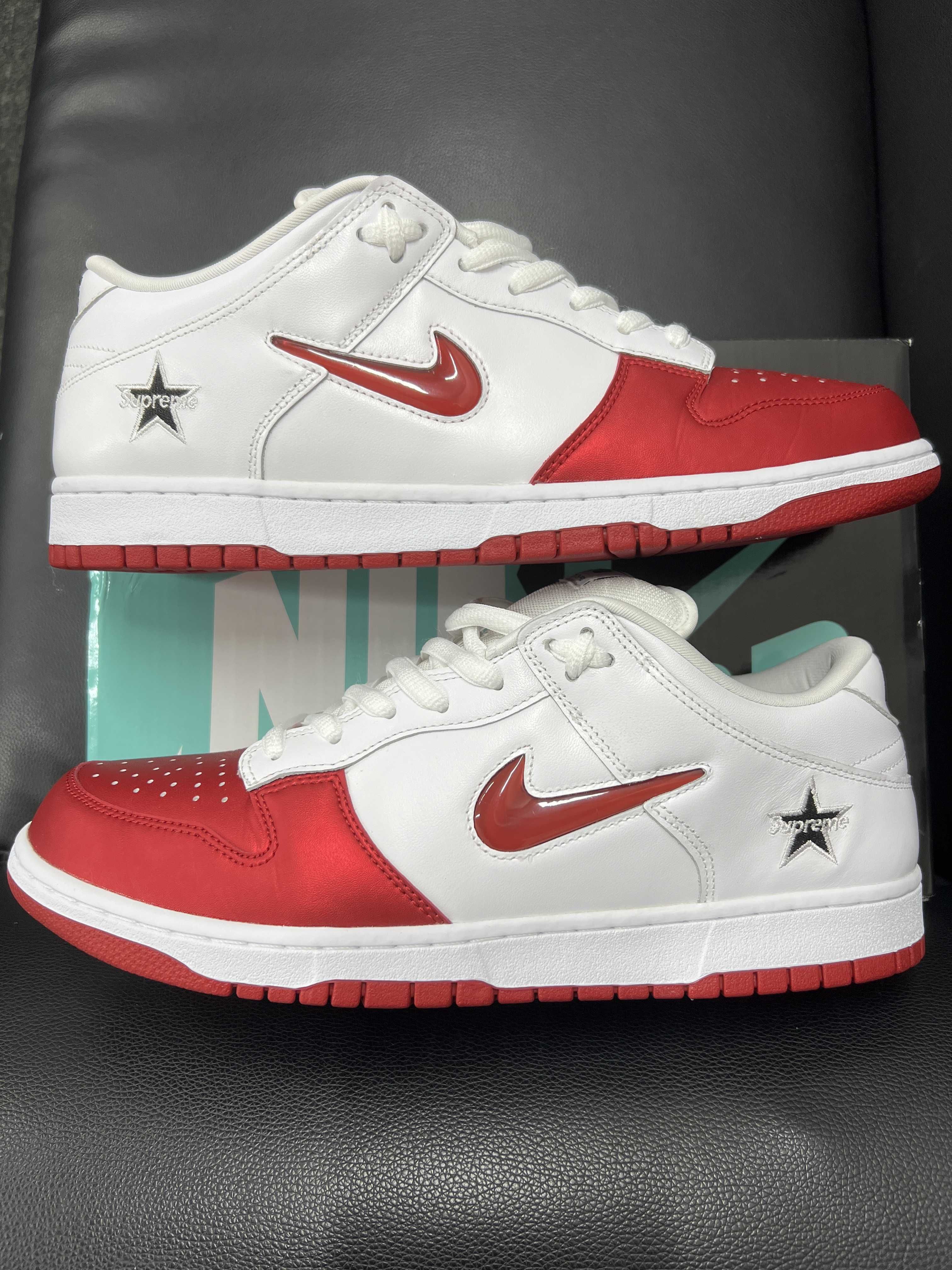 Supreme × Nike Dunk Low "Varsity Red/White"