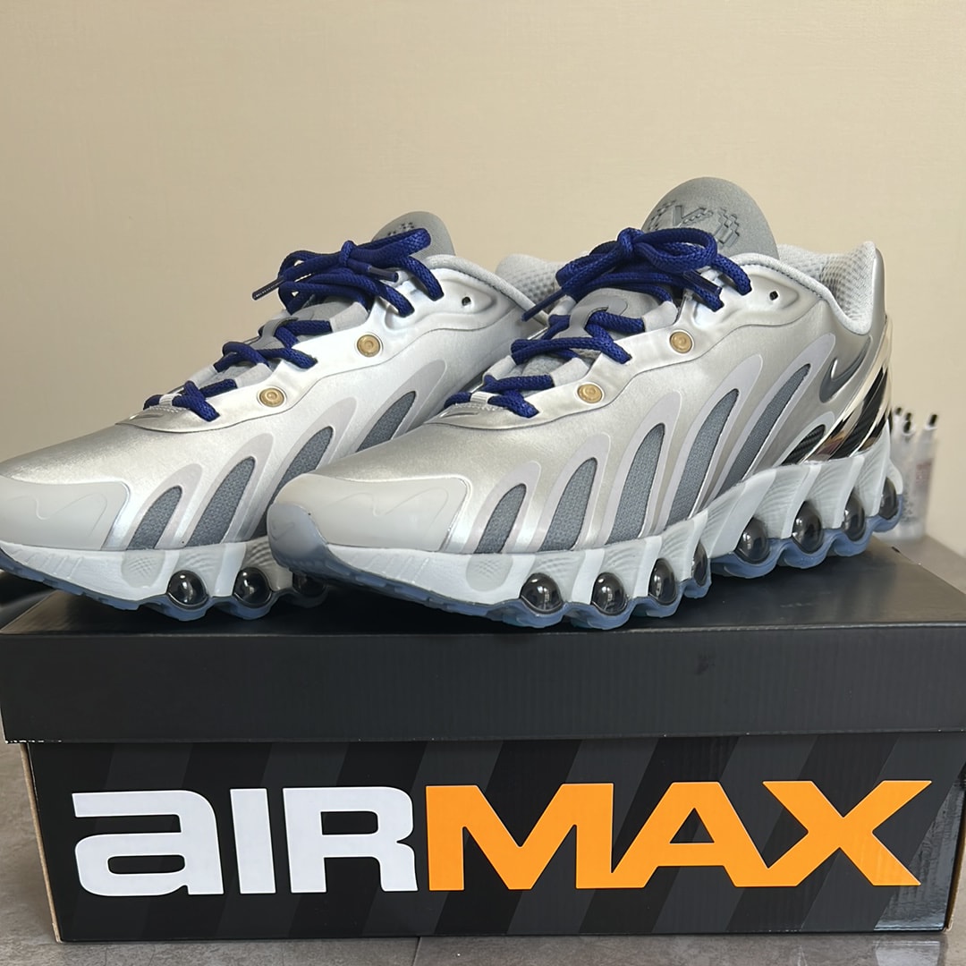 ビクタービクターワールドワイド × ナイキ エアマックスDN8 "トーキョー/メタリックシルバー"