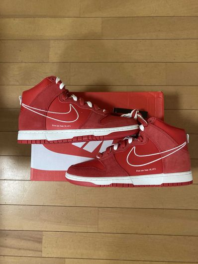 NIKE DUNK HIGH SE FIRST USE "UNIVERSITY RED"