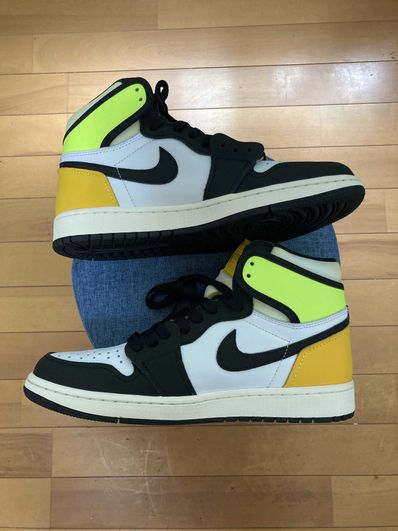 Nike Air Jordan 1 High OG "Volt Gold"