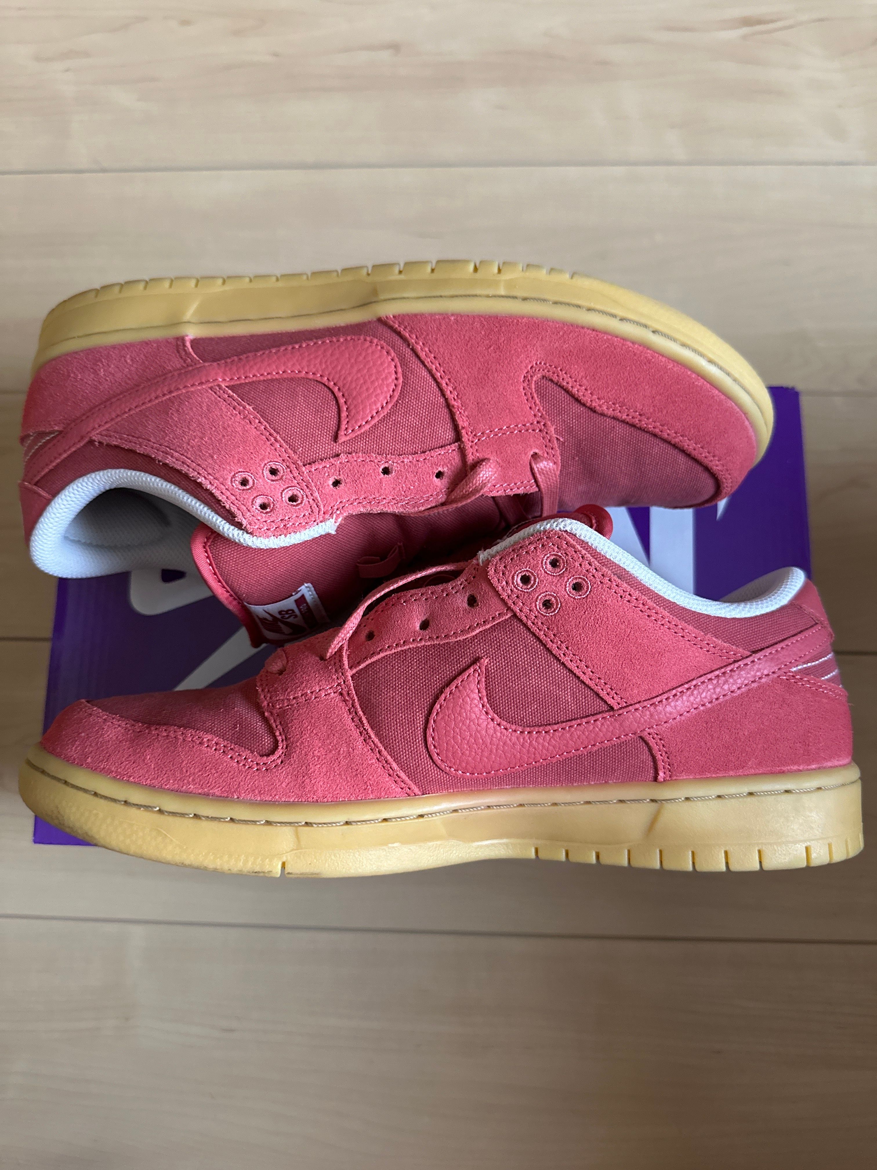 Nike SB Dunk Low "Adobe"