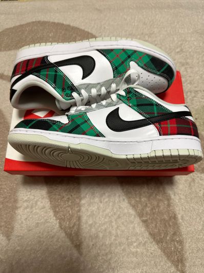 Nike Dunk Low "Plaid"