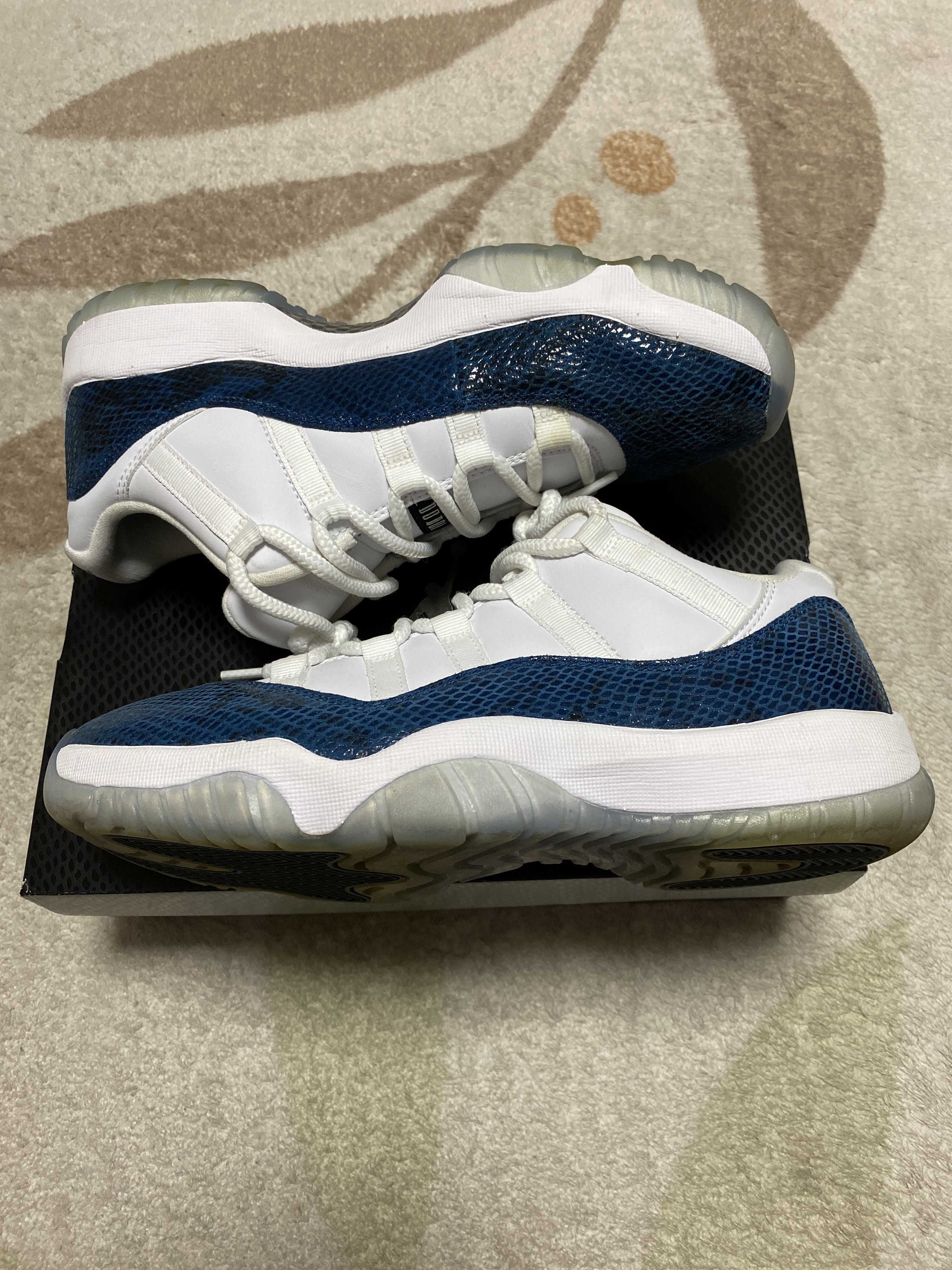 AIR JORDAN 11 LOW "SNAKESKIN"