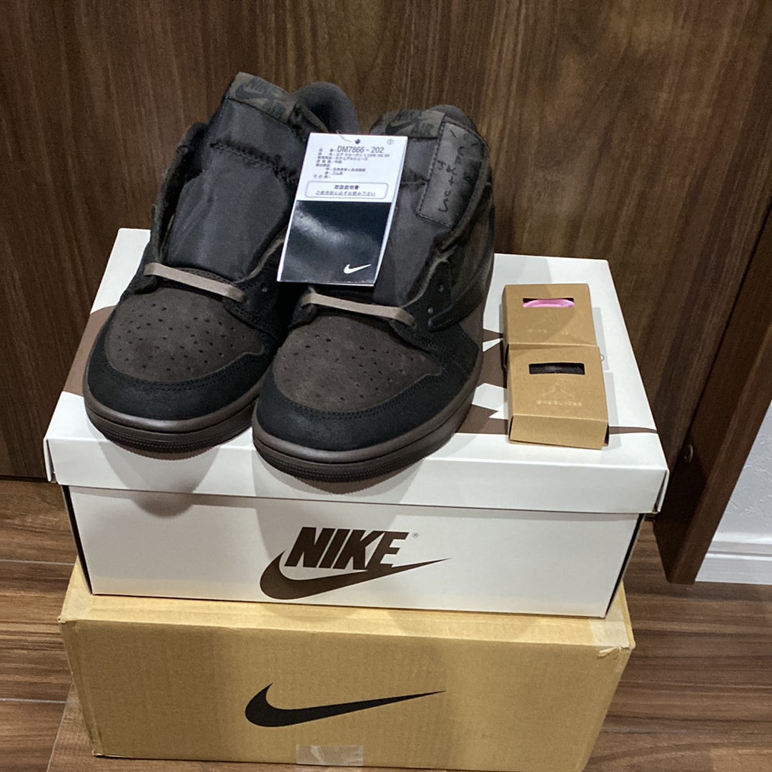 Travis Scott × Nike Air Jordan 1 Low OG SP "Velvet Brown and Dark Mocha"
