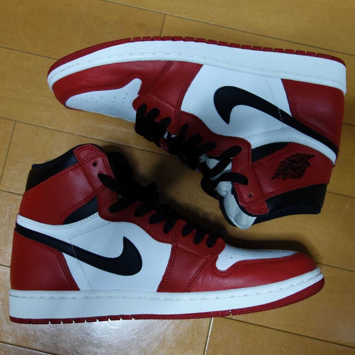 Nike Air Jordan 1 Retro High "Chicago" (2015)