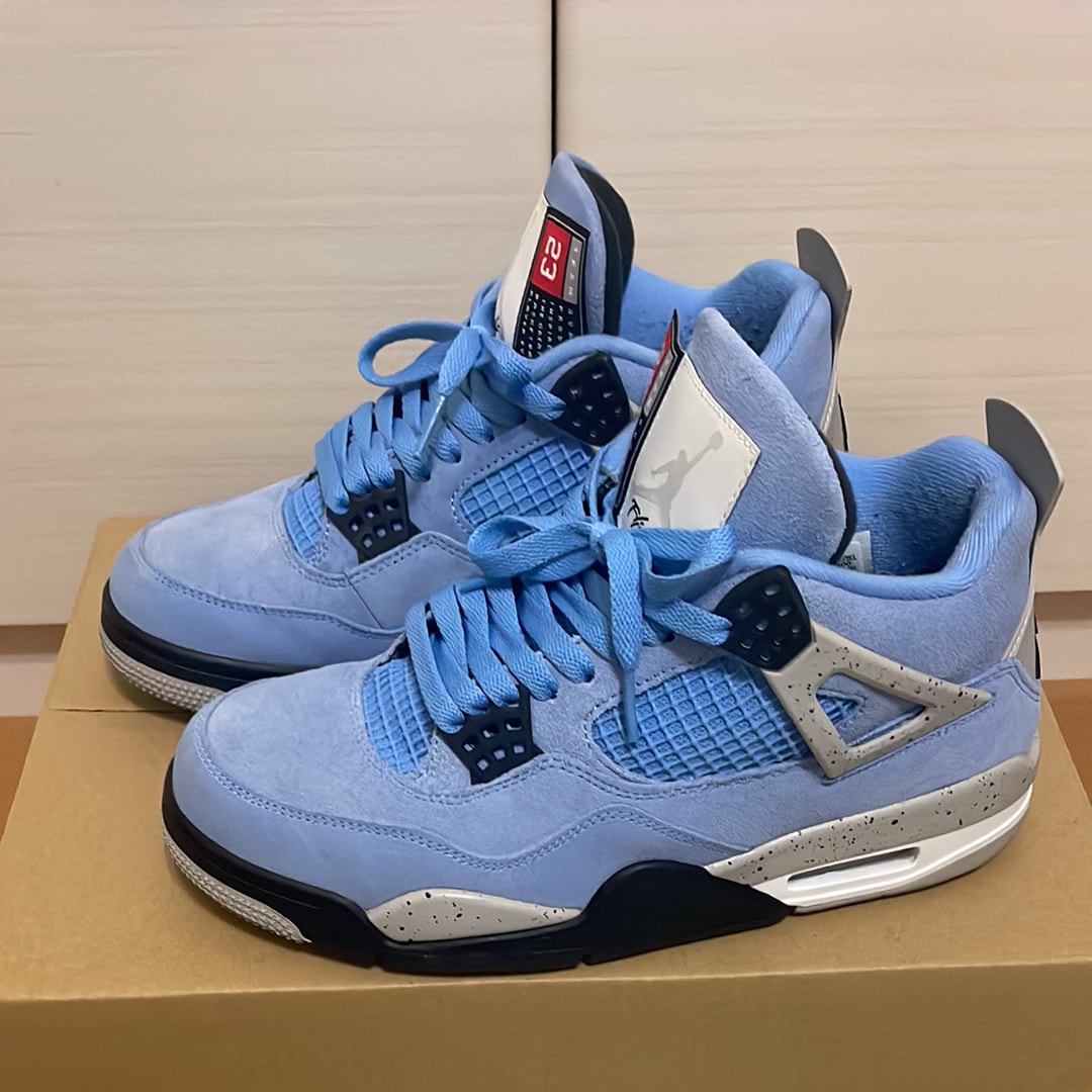 Nike Air Jordan 4 "University Blue"
