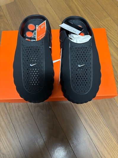 Nike Mind 001 Mules "Black/Hyper Crimson"