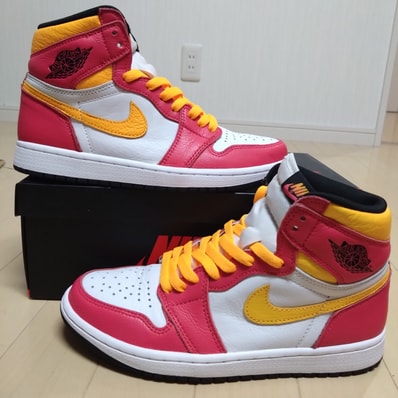 Nike Air Jordan 1 High OG "Light Fusion Red"