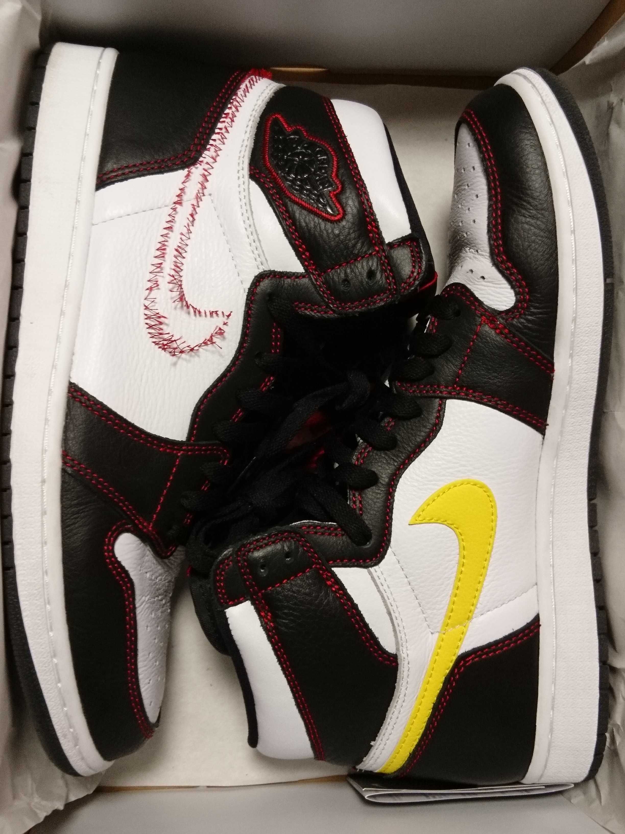 Nike Air Jordan 1 High OG Defiant "Black/Yellow/Gym Red"    