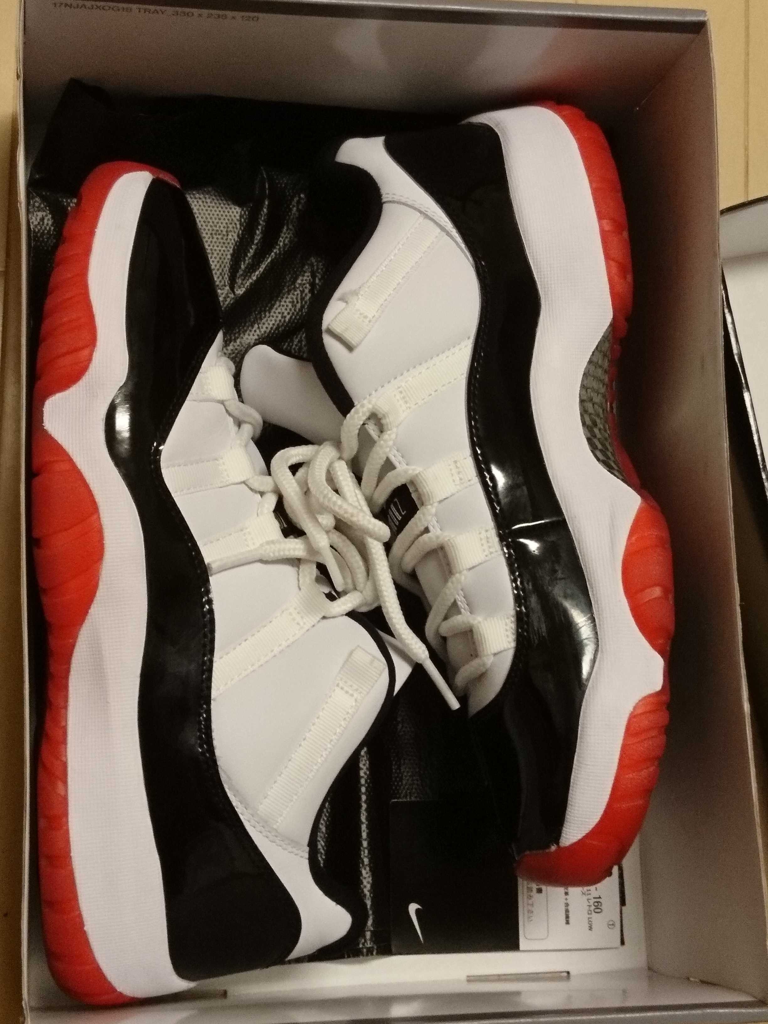 Nike Air Jordan 11 Low "Gym Red"