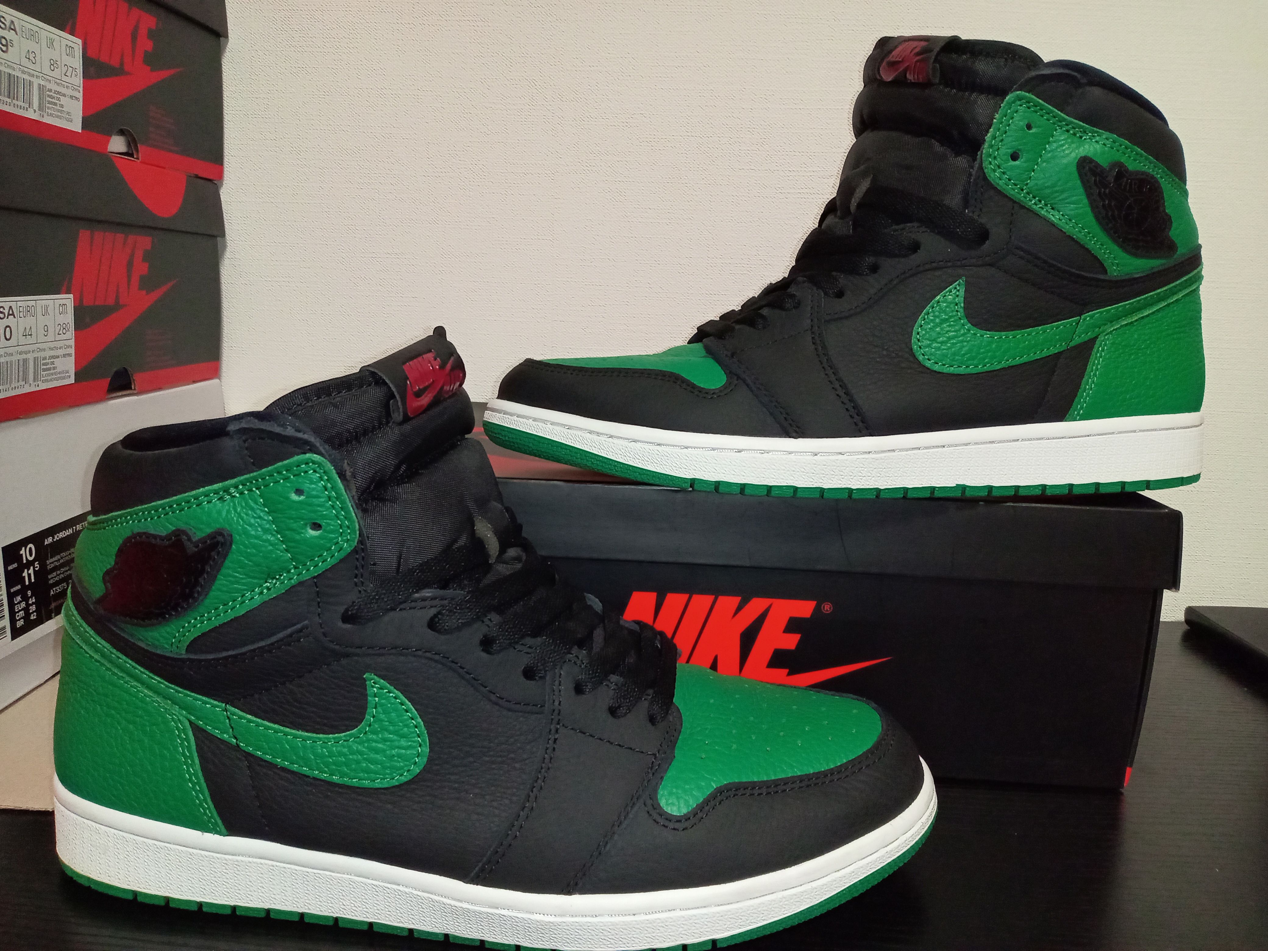 Nike Air Jordan 1 Retro High OG "Black/Pine Green" (2020)      