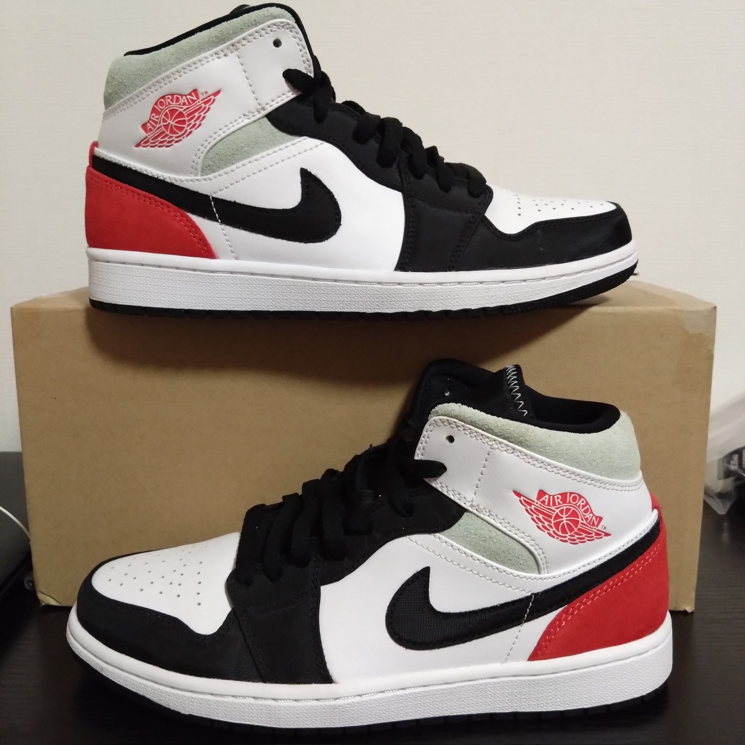Nike Air Jordan 1 Mid SE "Black/Red/White"