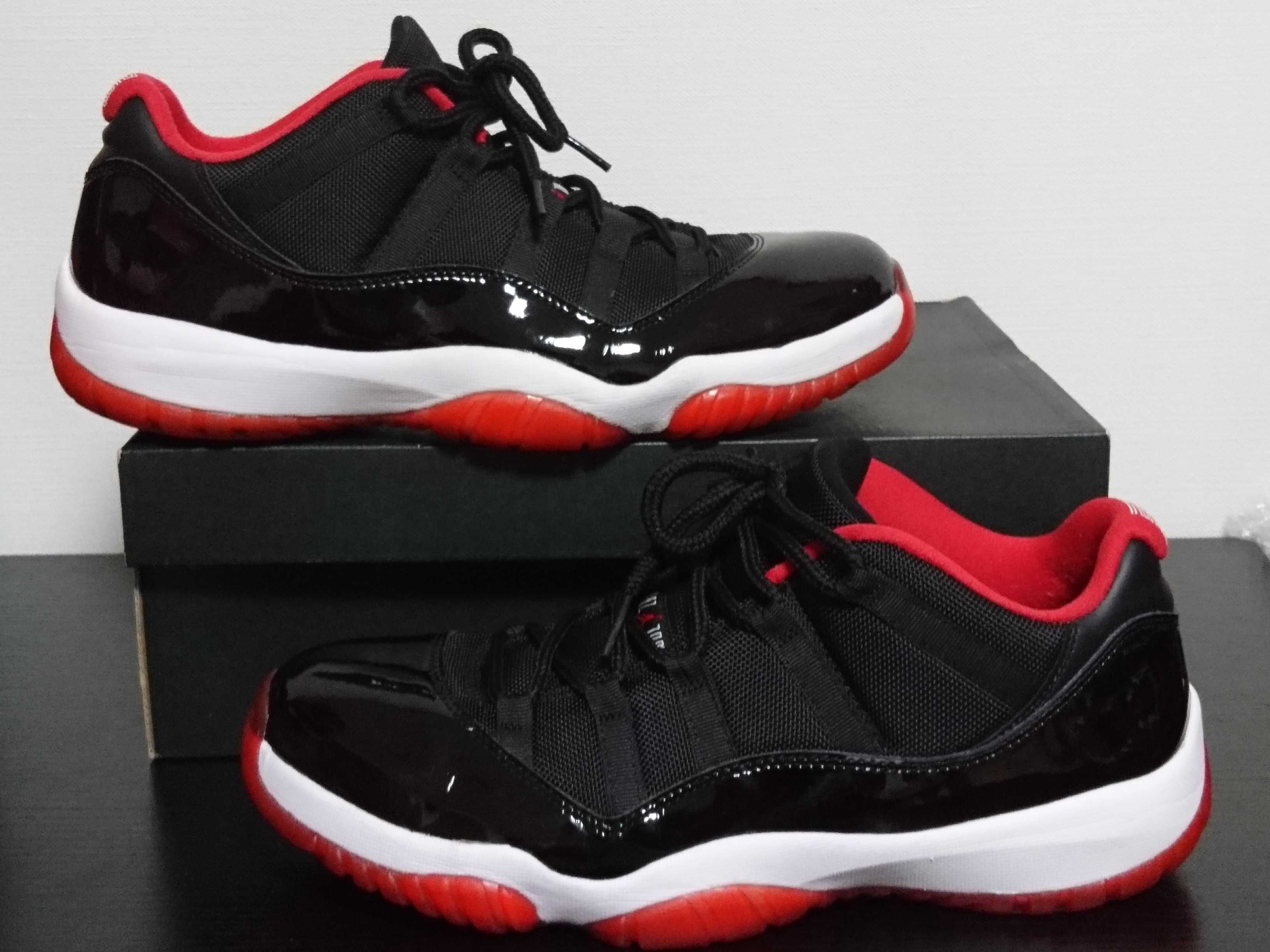 NIKE AIR JORDAN 11 RETRO LOW BRED