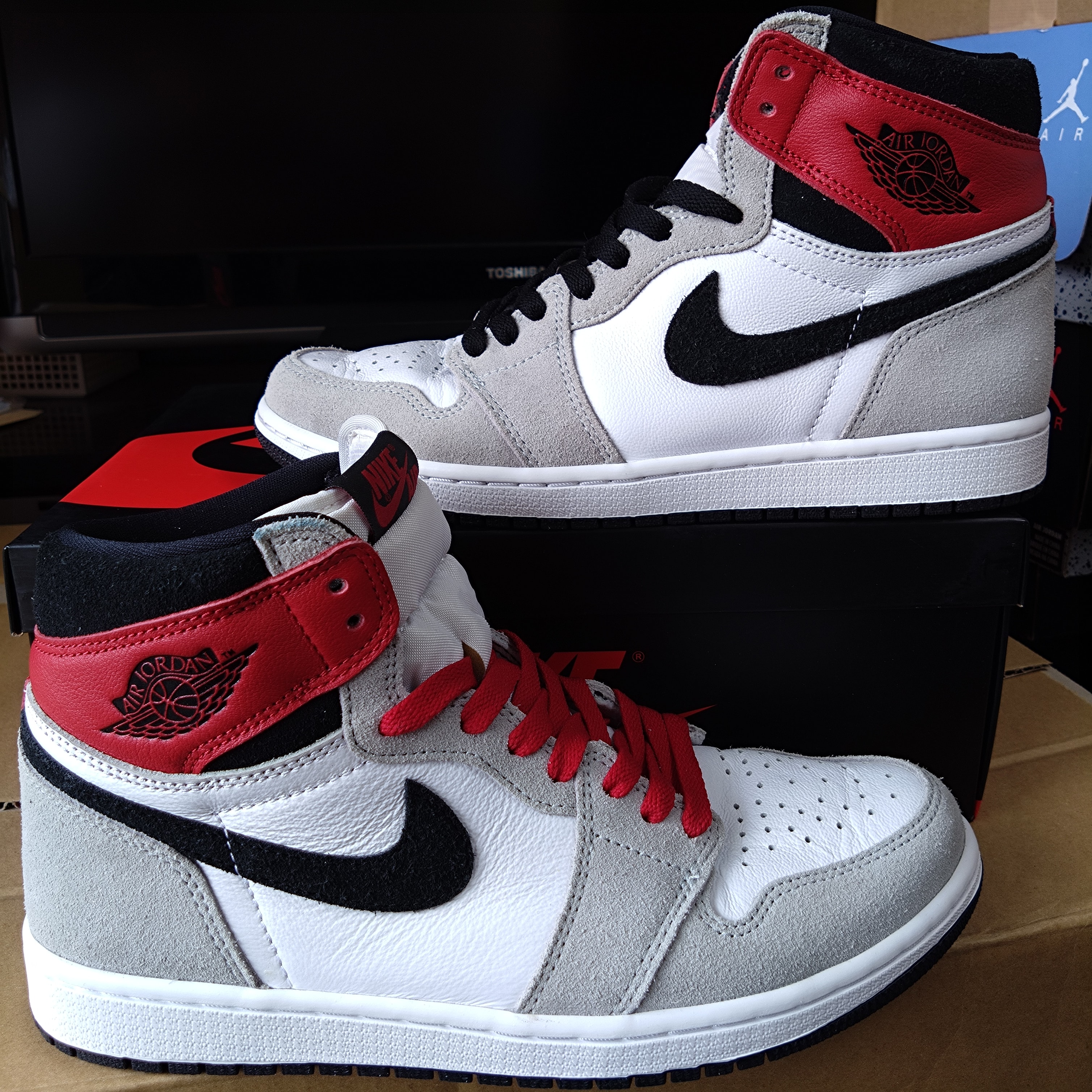 Nike Air Jordan 1 High OG "White/Black/Light Smoke Grey"