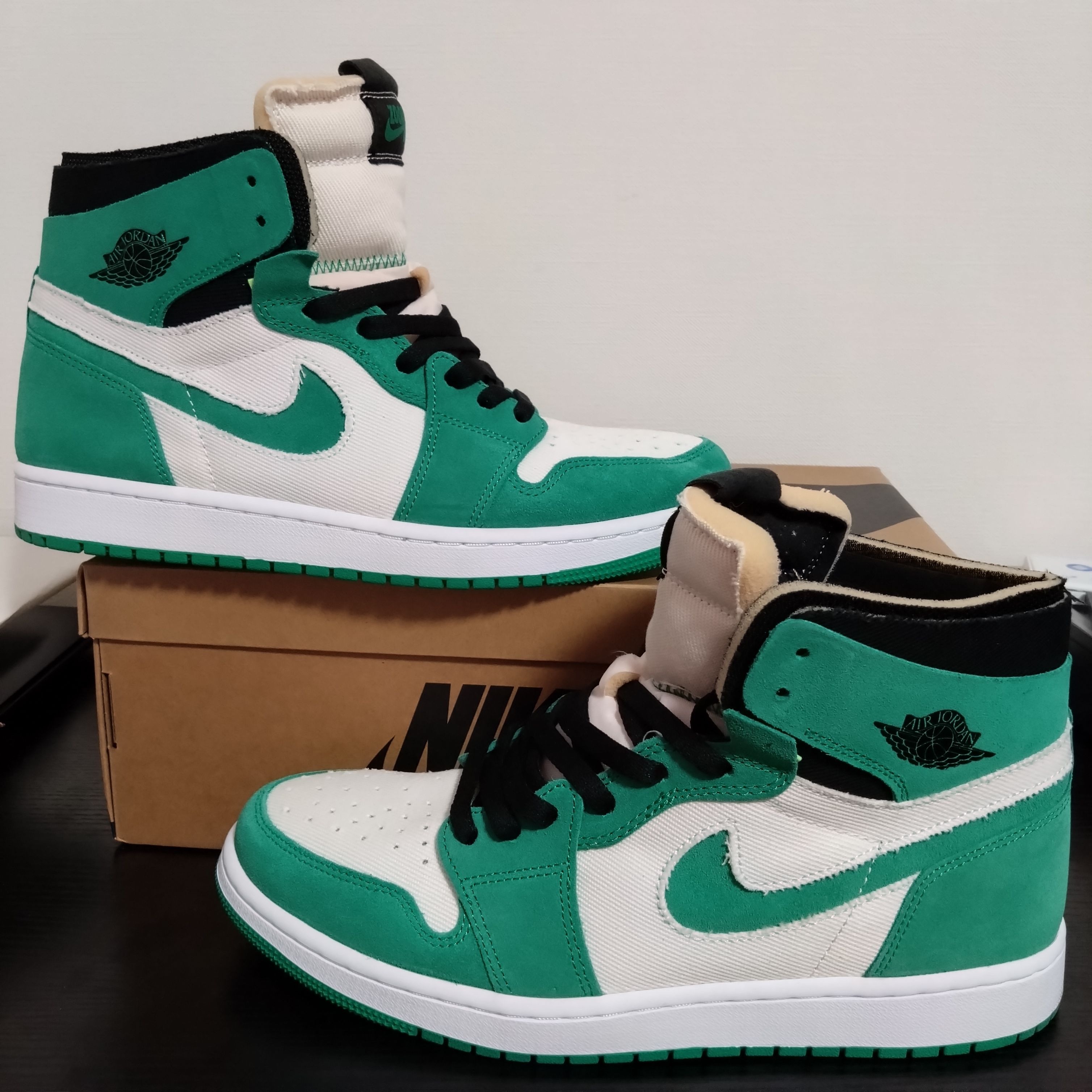 Nike Air Jordan 1 High Zoom Air Comfort Lucky Bull ナイキ