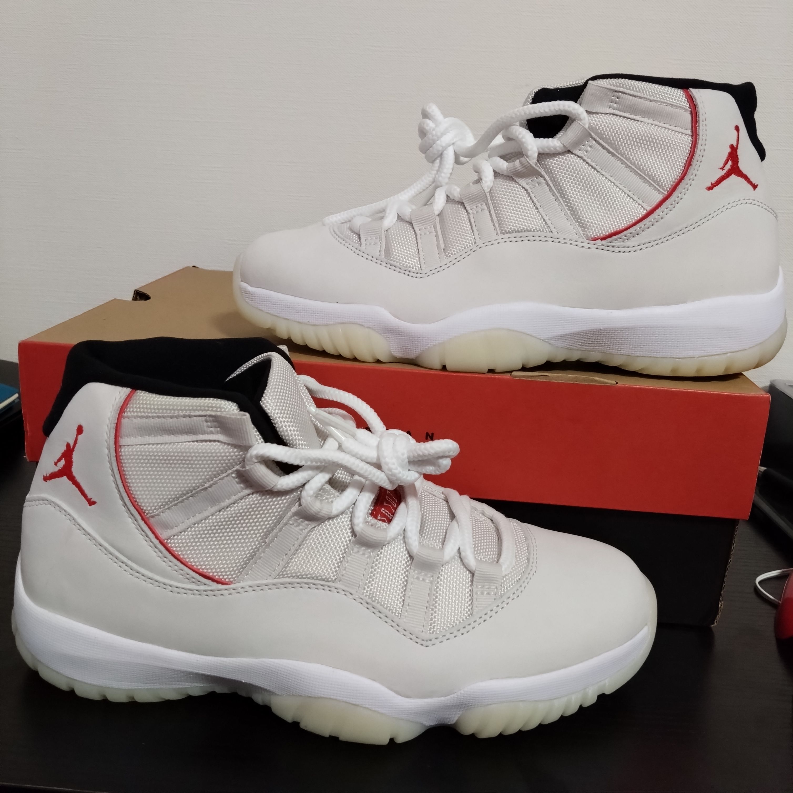 Nike Air Jordan 11 Retro "Platinum Tint"