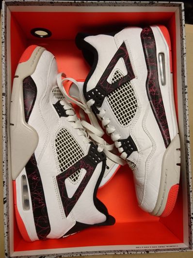 Nike Air Jordan 4 Retro "Flight Nostalgia"