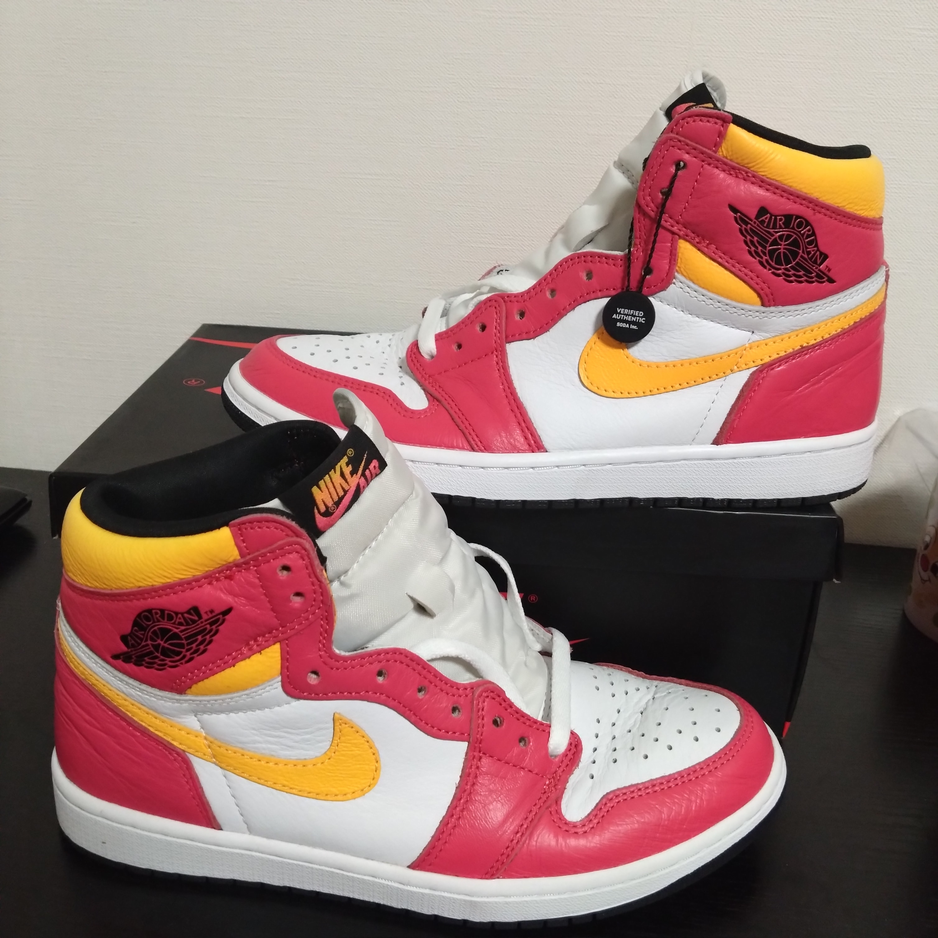 Nike Air Jordan 1 High OG "Light Fusion Red"