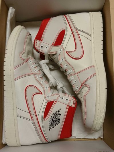 Nike Air Jordan 1 Retro High OG "Sail/University Red"