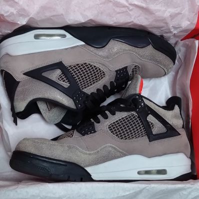 Nike Air Jordan 4 "Taupe Haze"
