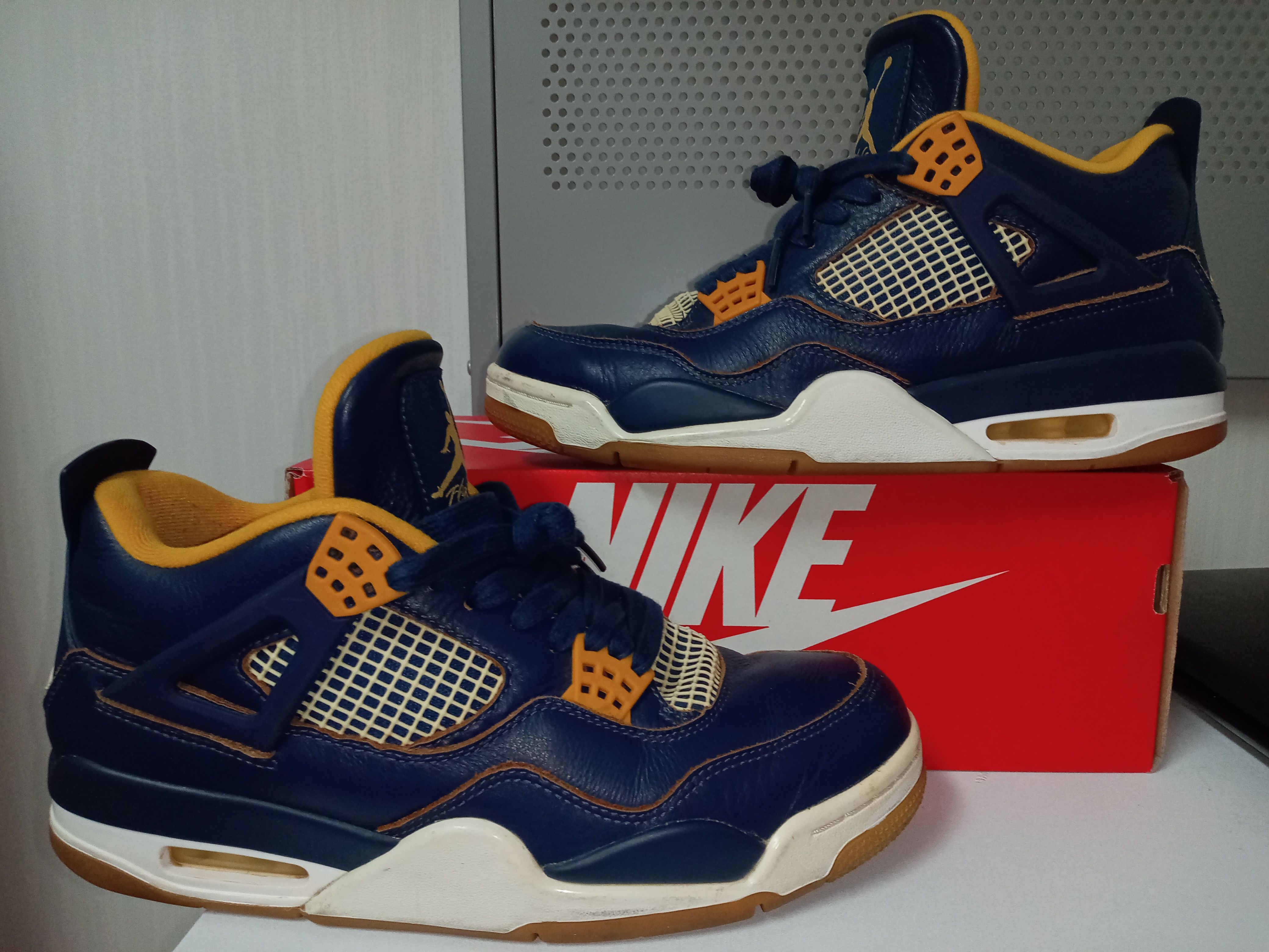 NIKE AIR JORDAN 4 RETRO "DUNK FROM ABOVE"