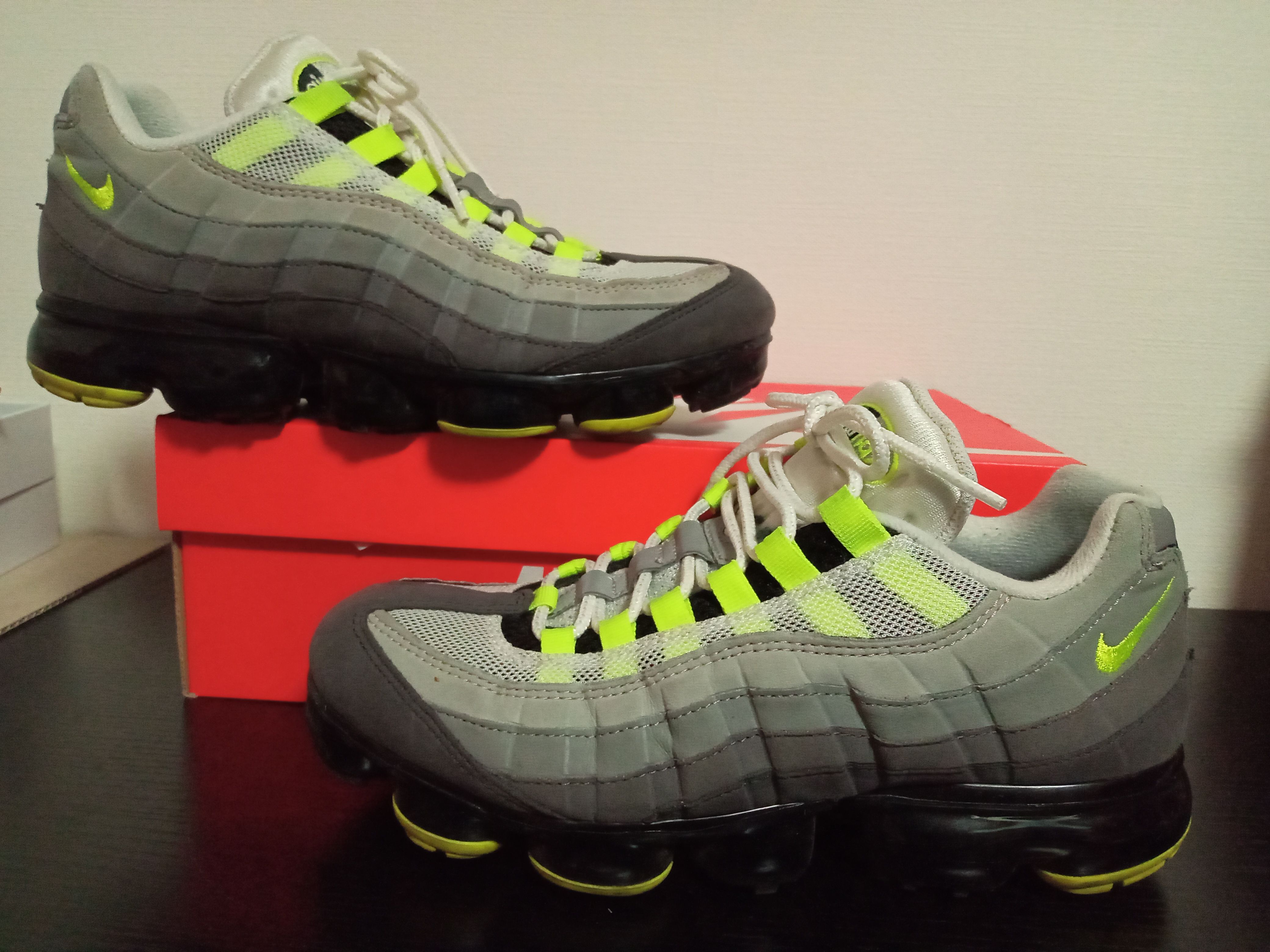 Nike Air Vapormax 95 "Neon"
