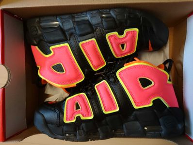 NIKE Women's AIR MORE UPTEMPO "HOT PUNCH"