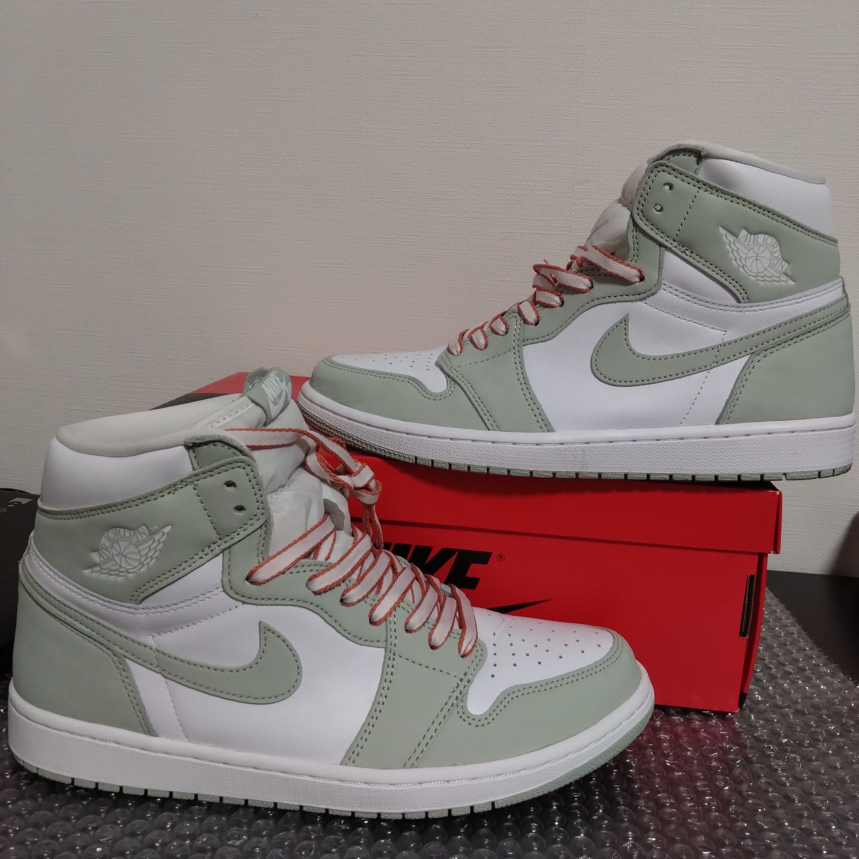 Nike Women's Air Jordan 1 High OG "Seafoam"