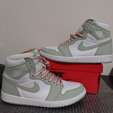 Nike Women's Air Jordan 1 High OG "Seafoam"