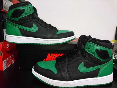 Nike Air Jordan 1 Retro High OG "Black/Pine Green" (2020)