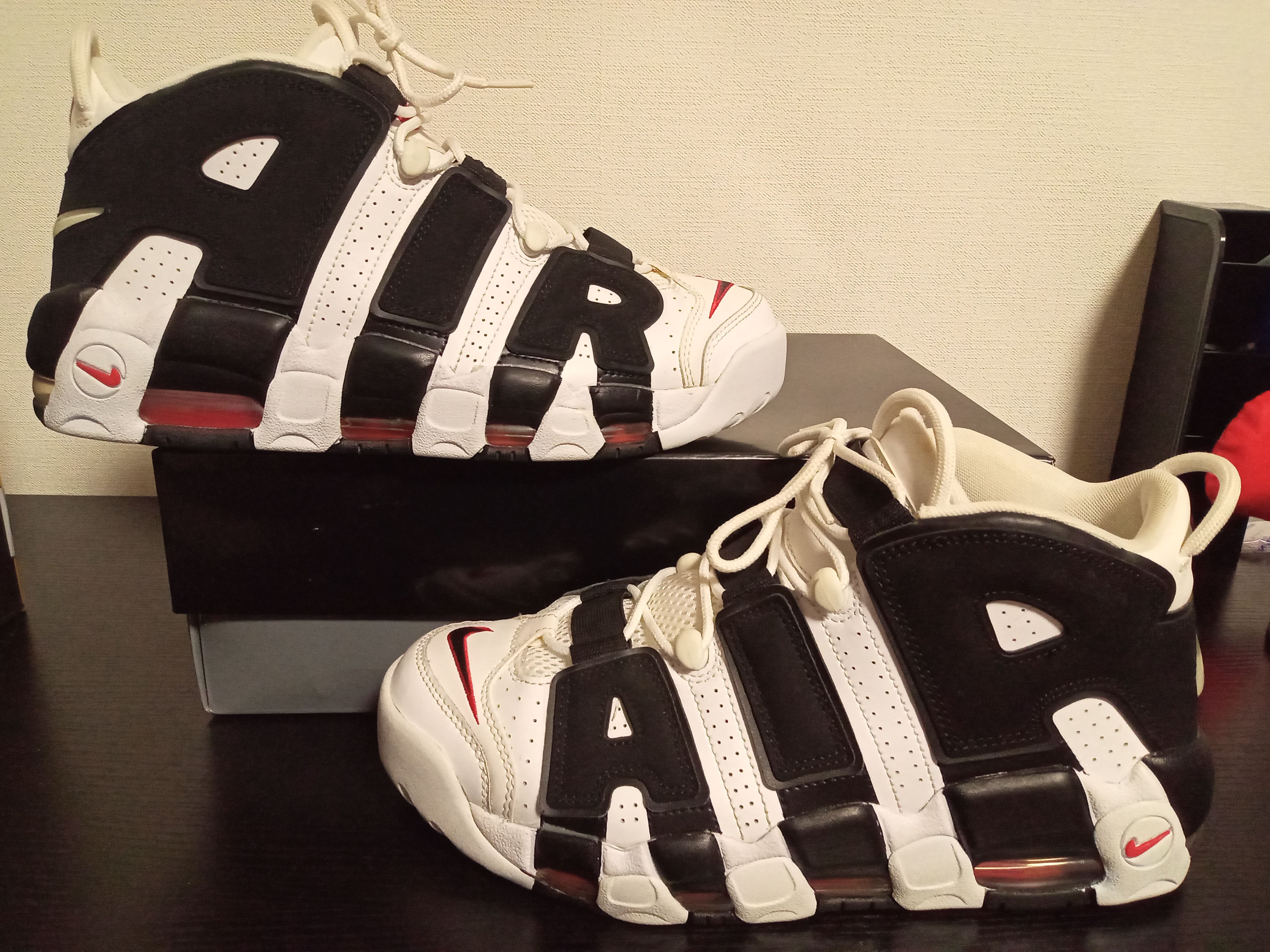 NIKE AIR MORE UPTEMPO "WHITE/BLACK/UNIVERSITY RED"(2020)