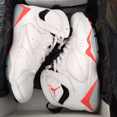 Nike Air Jordan 7 Retro "White Infrared"