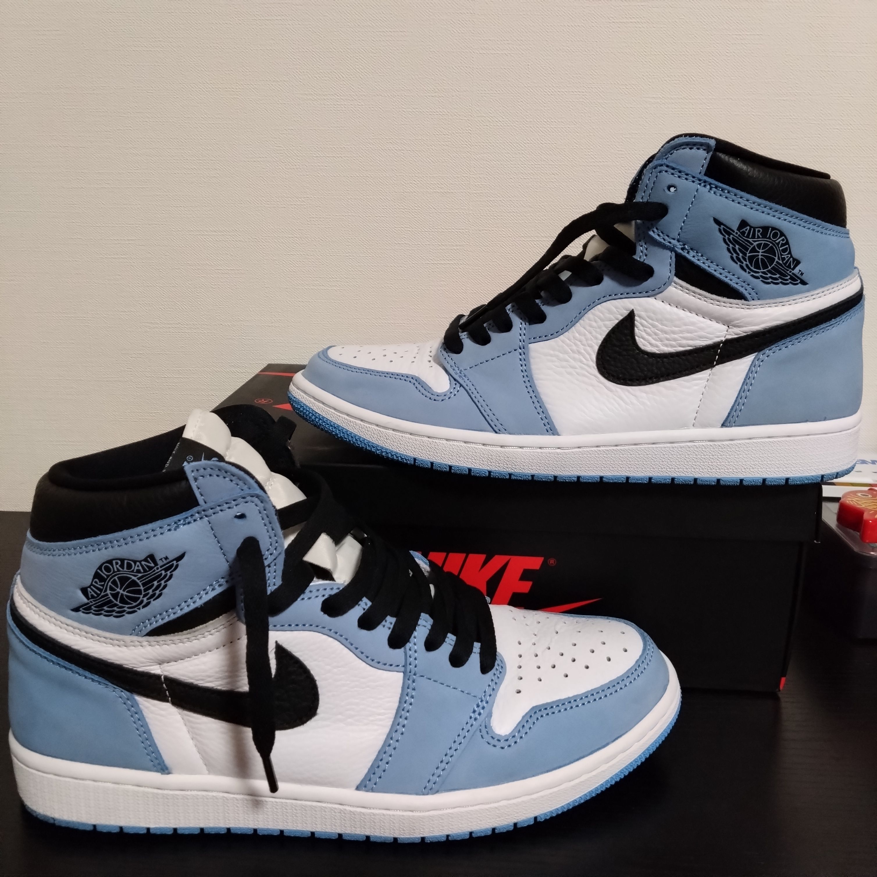Nike Air Jordan 1 High OG "University Blue"
