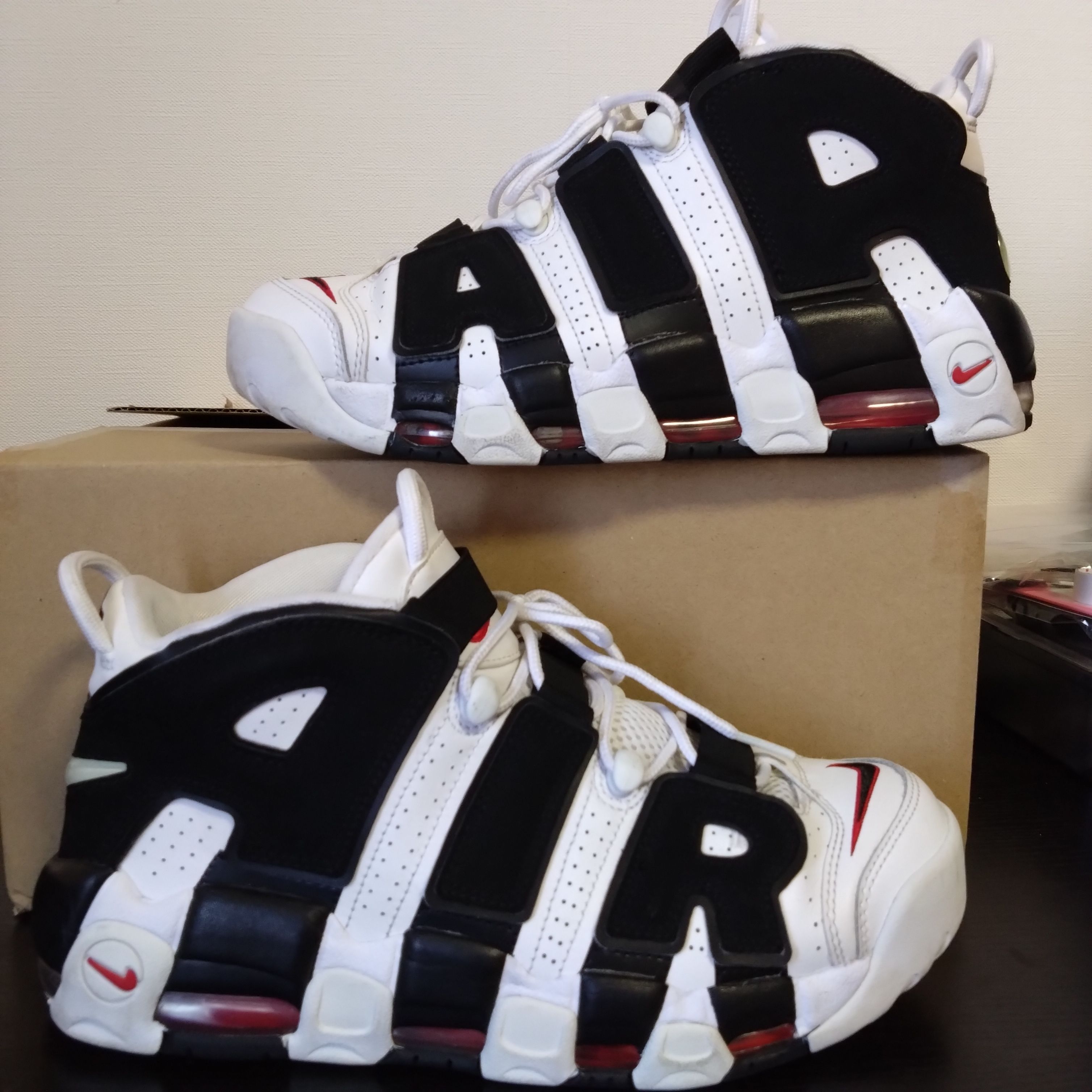 NIKE AIR MORE UPTEMPO "WHITE/BLACK/UNIVERSITY RED"(2020)