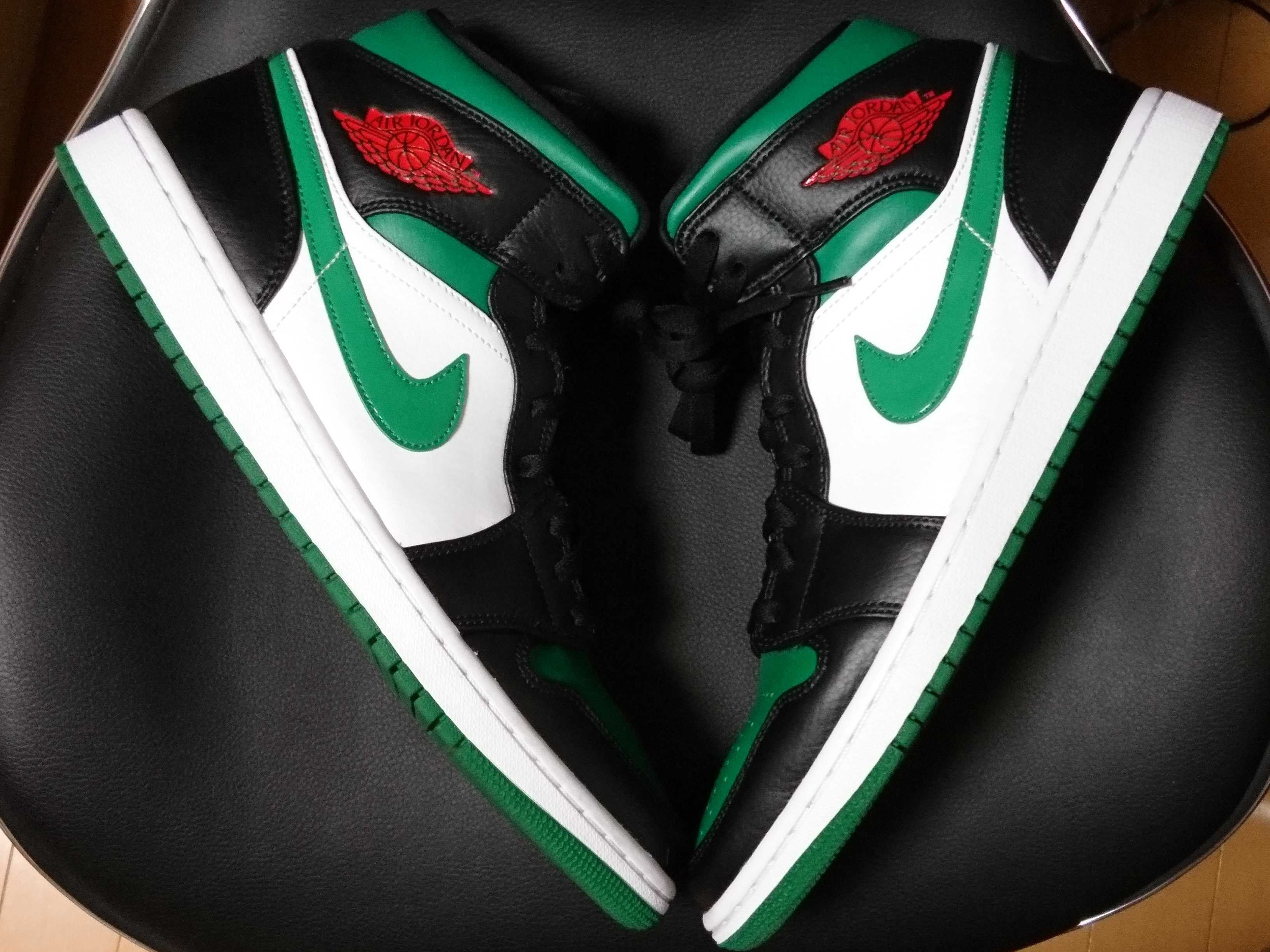 NIKE AIR JORDAN 1 MID "PINE GREEN"