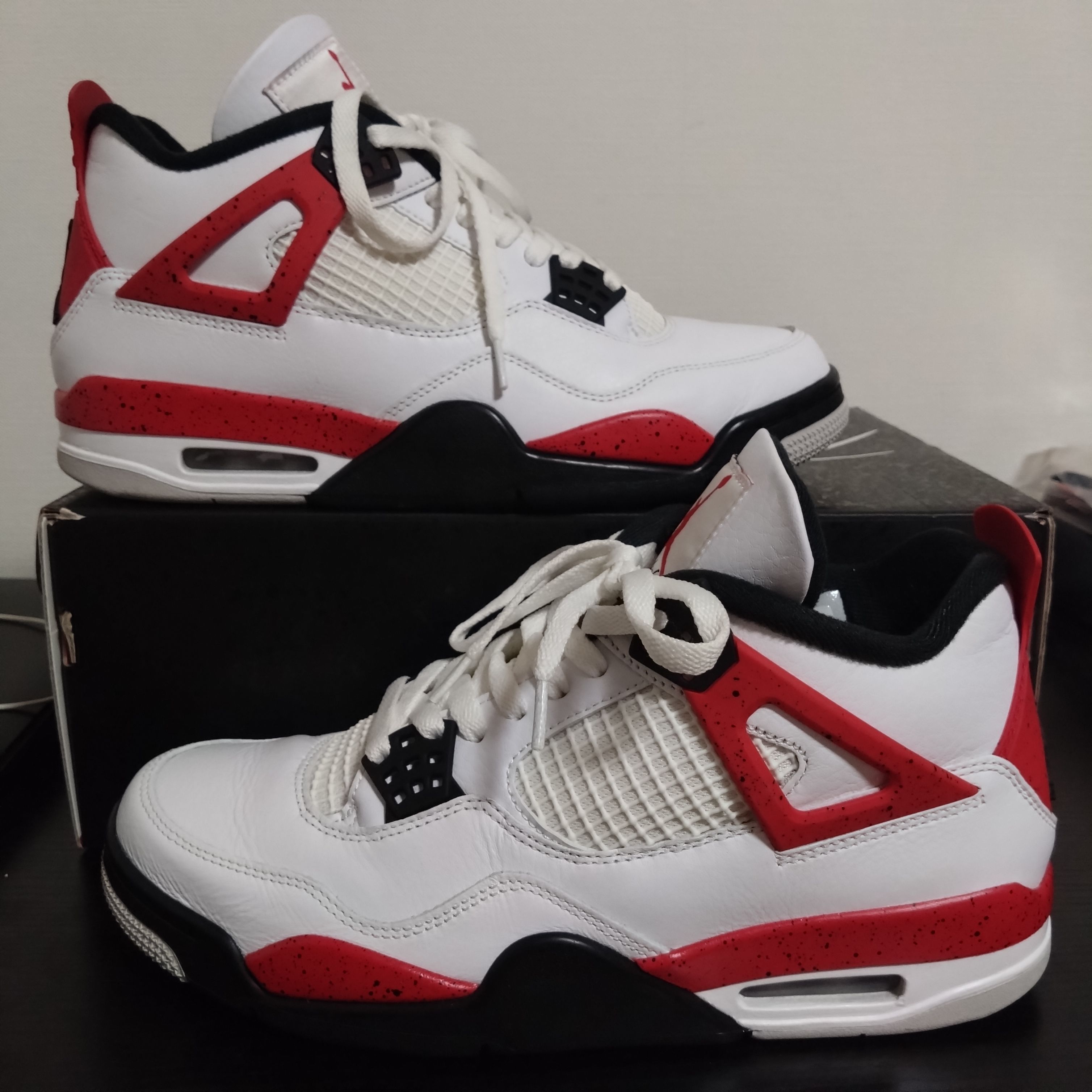 Nike Air Jordan 4 Retro "Red Cement"