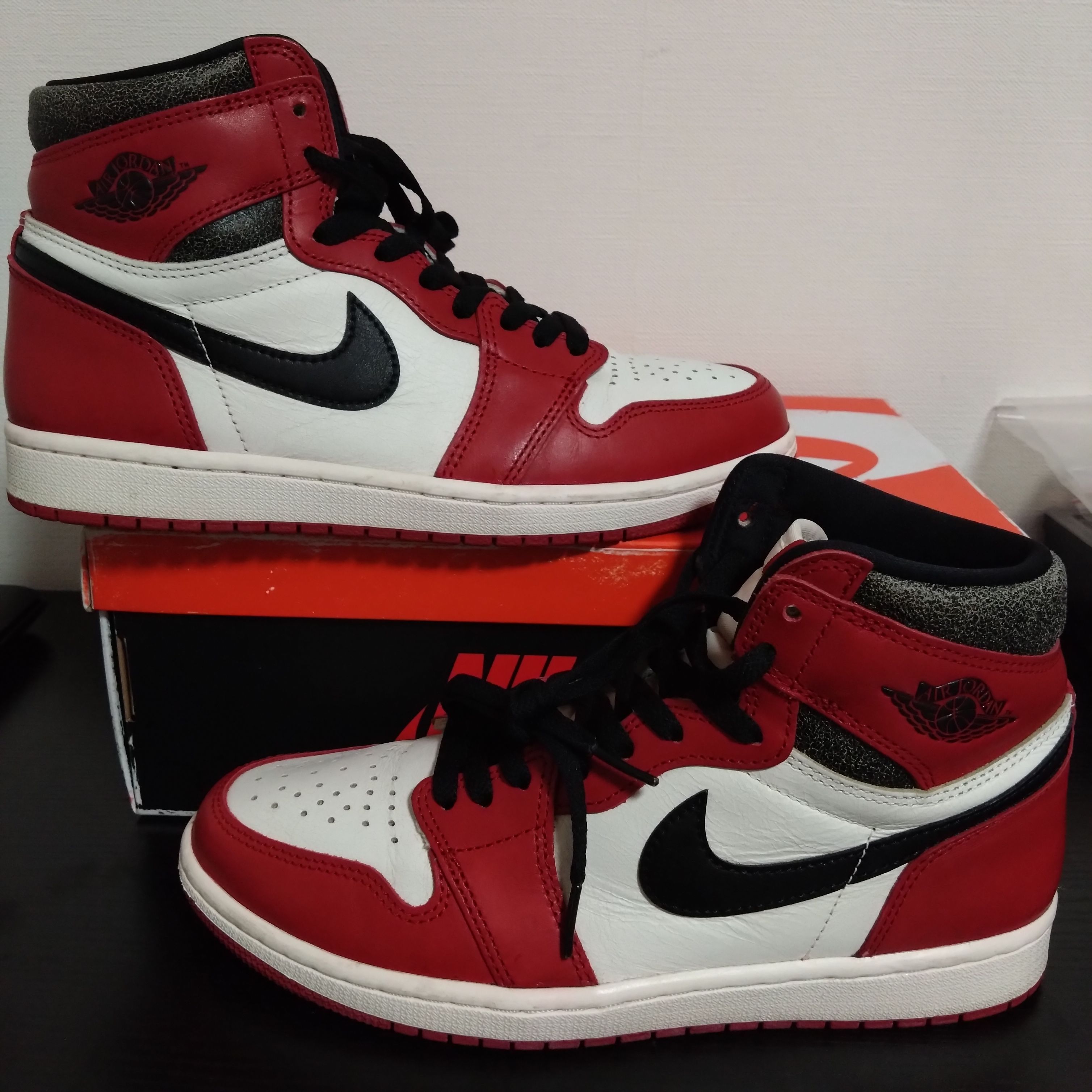 Nike Air Jordan 1 High OG "Lost & Found/Chicago"