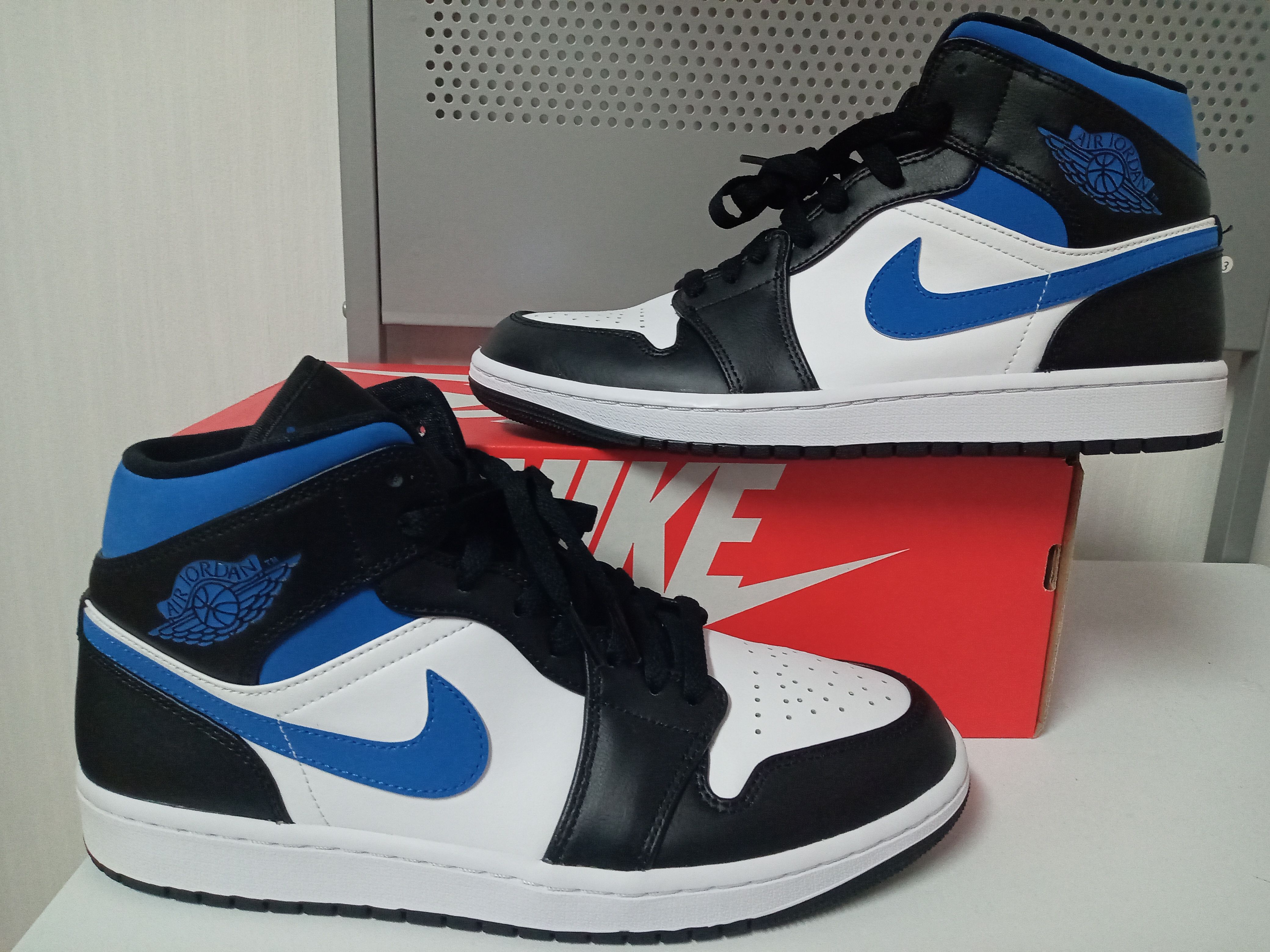 Nike Air Jordan 1 Mid "Royal"   
