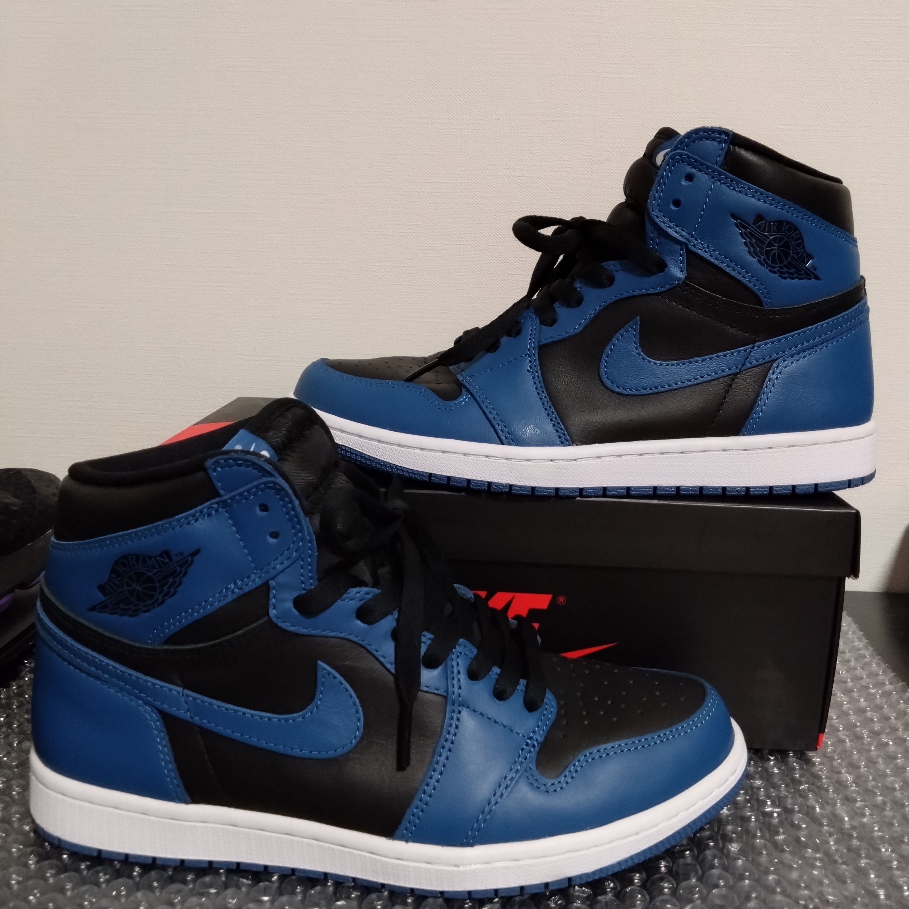 Nike Air Jordan 1 Retro High OG "Dark Marina Blue"