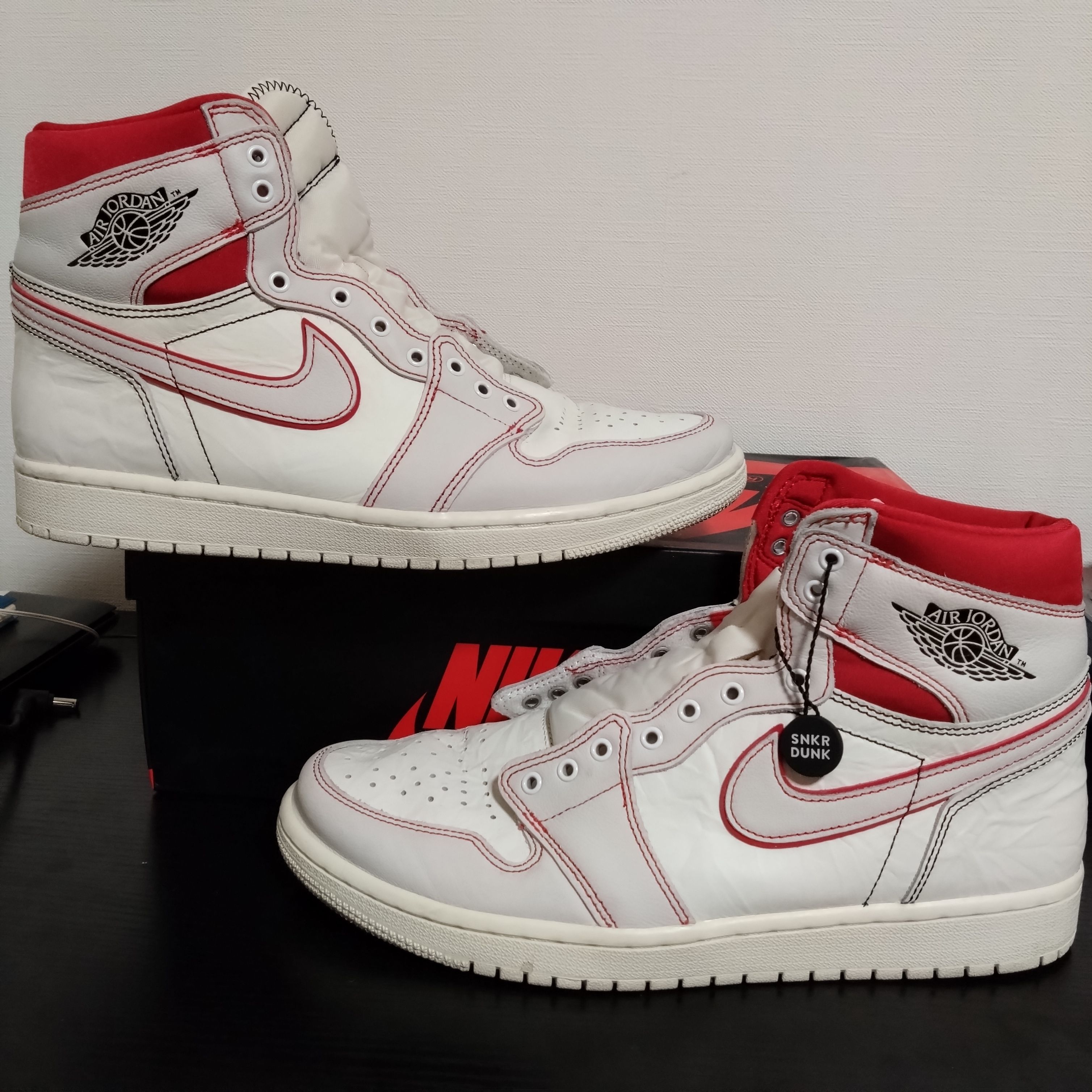 Nike Air Jordan 1 Retro High OG "Sail/University Red"