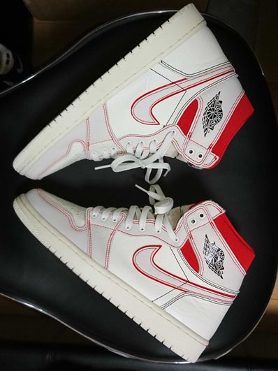 Nike Air Jordan 1 Retro High OG "Sail/University Red"