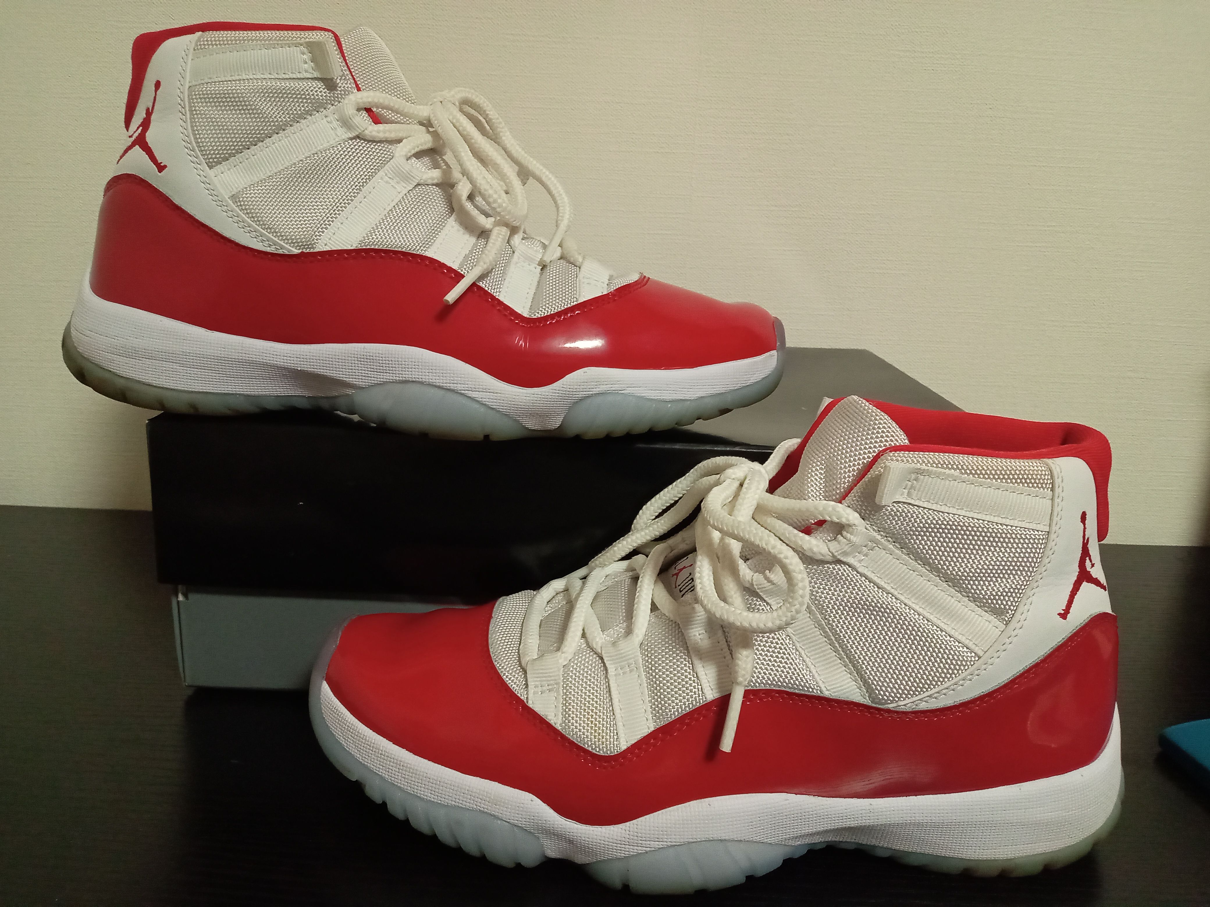 Nike Air Jordan 11 "Varsity Red"