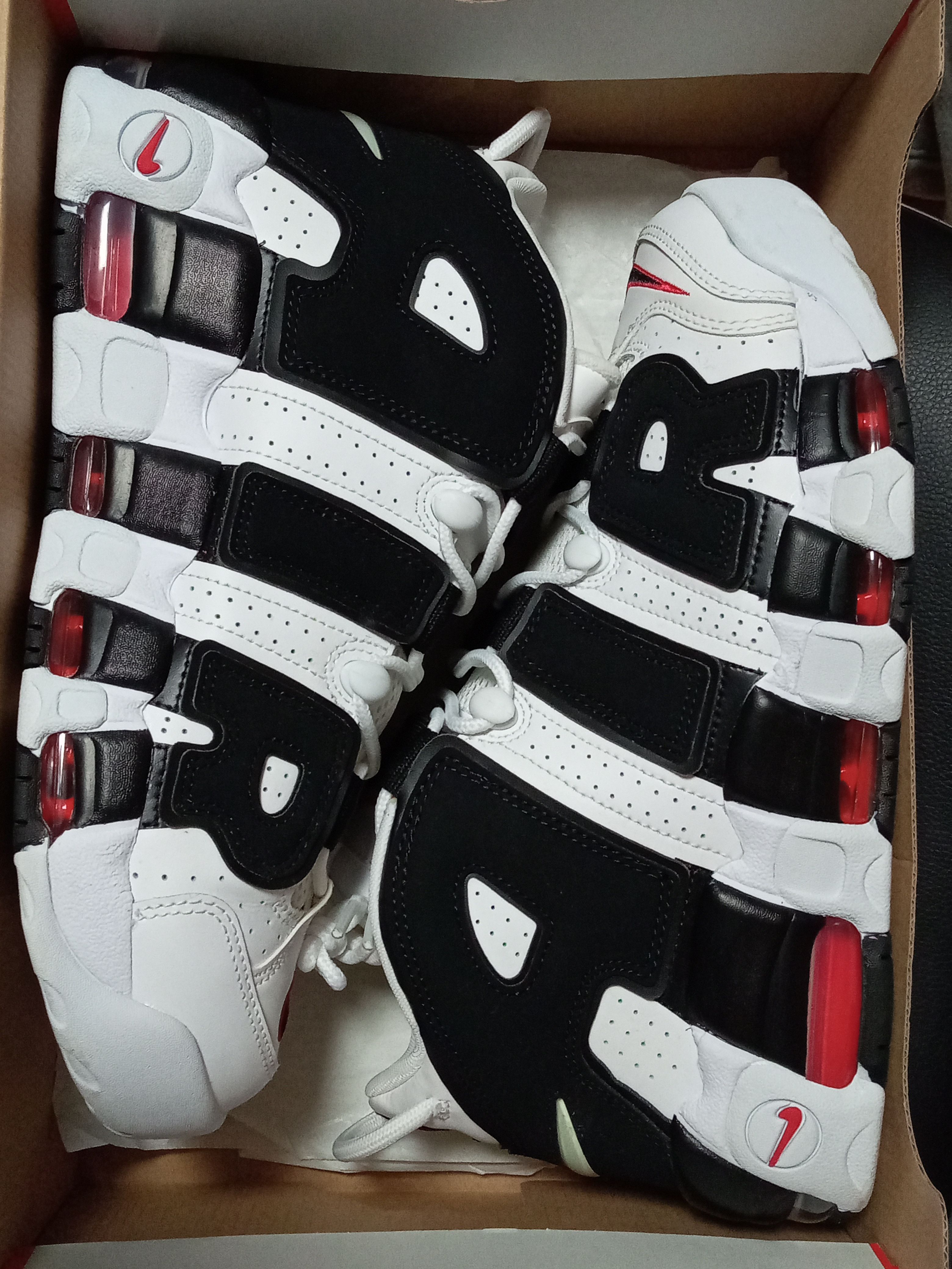 NIKE AIR MORE UPTEMPO "WHITE/BLACK/UNIVERSITY RED"(2020)